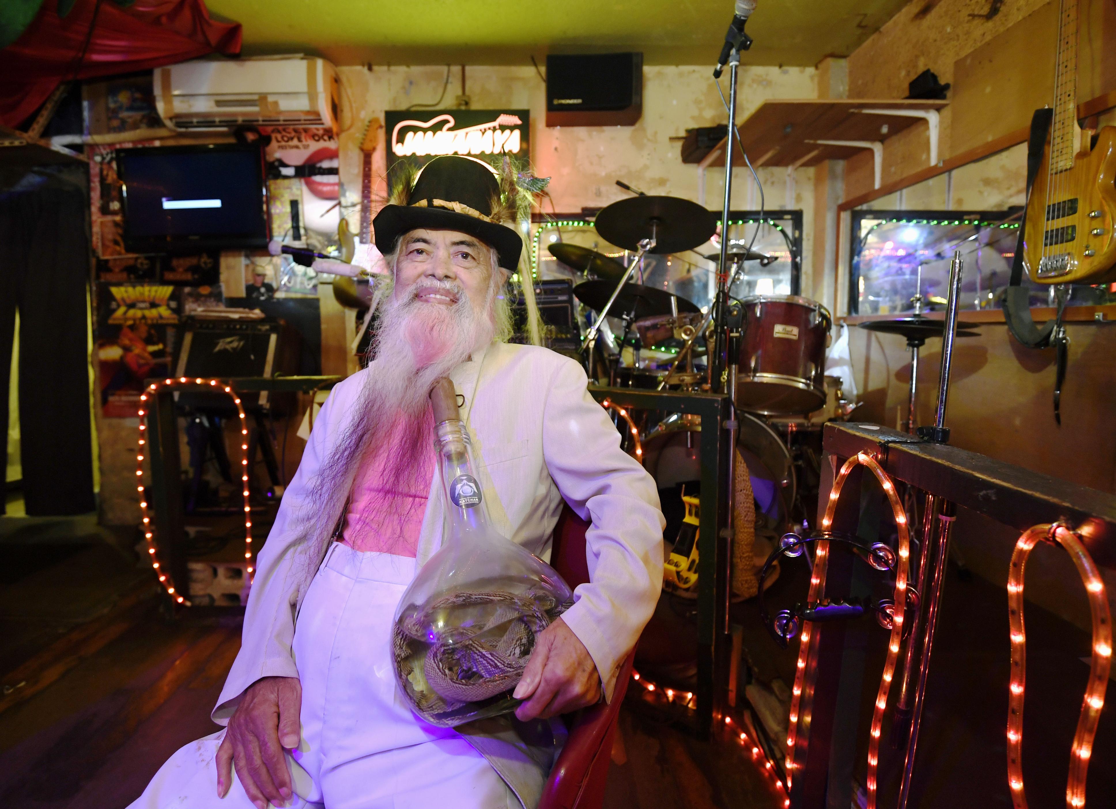 オキナワンロック」の先駆者、川満勝弘さんが死去 78歳 ロックバンド