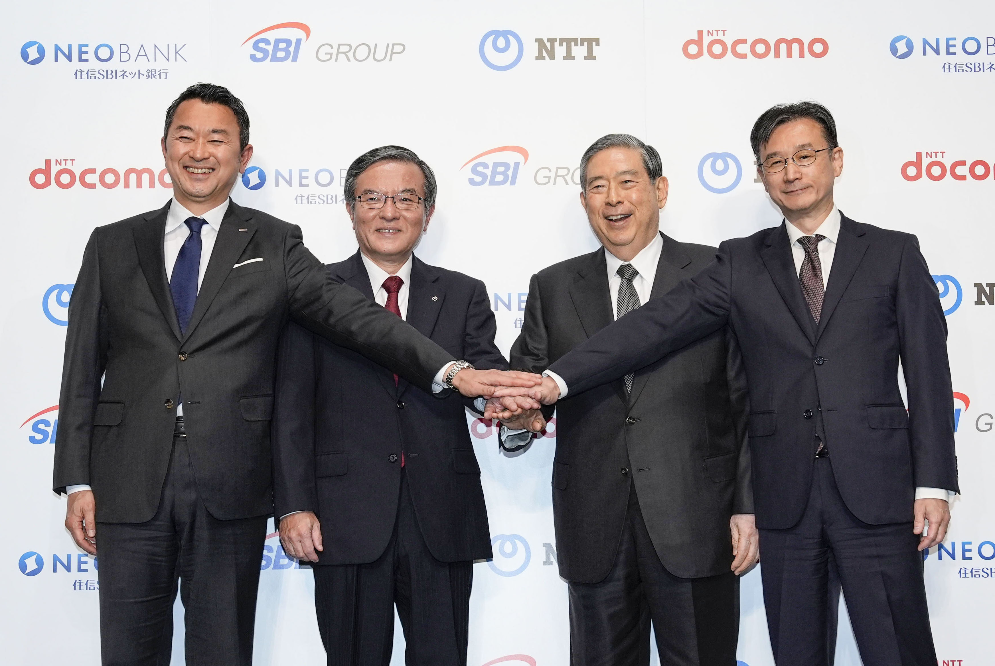 ドコモが住信SBI銀買収、金融事業強化へ4200億円 親会社NTTはSBIに出資 - 産経ニュース