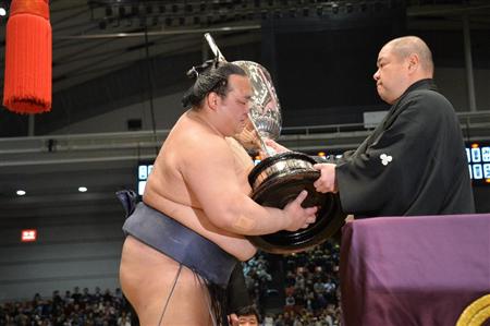 手負いの稀勢の里、平成の大横綱とだぶって見えた 感動Ｖの貴乃花と同じ悲劇を繰り返すな／春場所（1/2ページ） - サンスポ