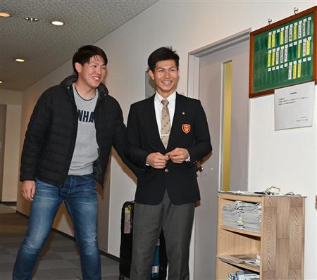 ロッテｄ１ 藤原 隣部屋の安田に珍質問 ゲームって持ってきていいんですか サンスポ