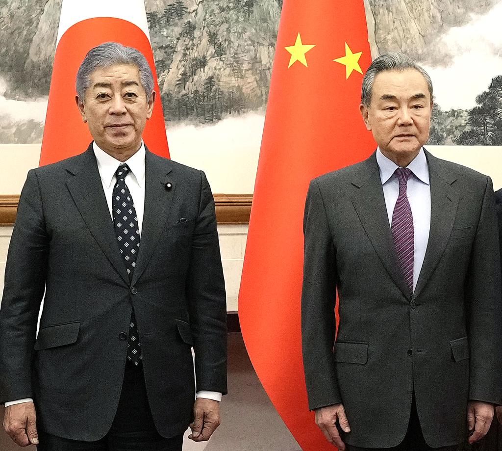 大炎上〝中国人10年ビザ〟の外交悪手 観光公害、治安リスクは増大 媚中