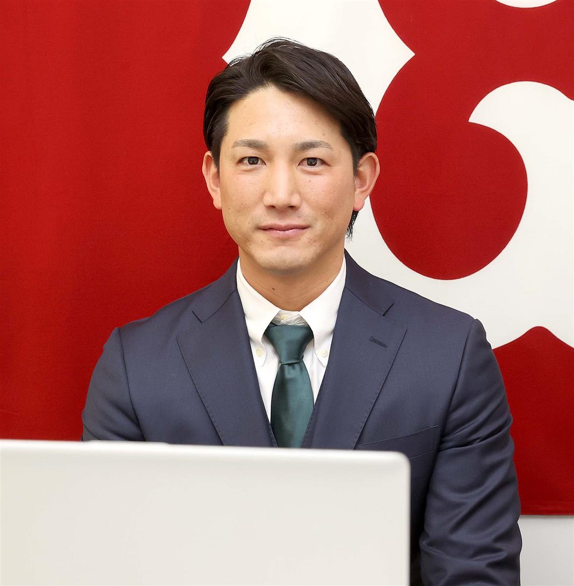 小林 誠司 年俸