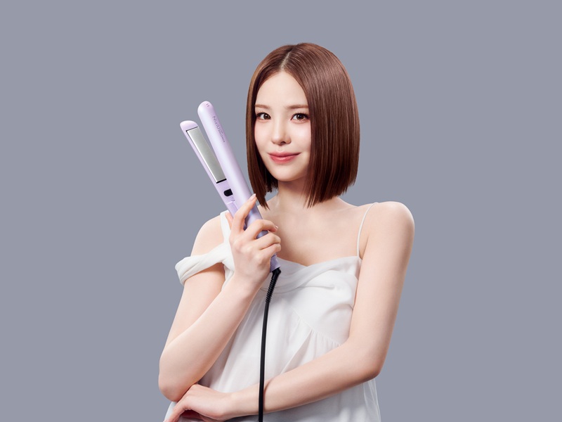 SALONIA（サロニア）とNiziUがコラボ 輝く限定カラーのドライヤー