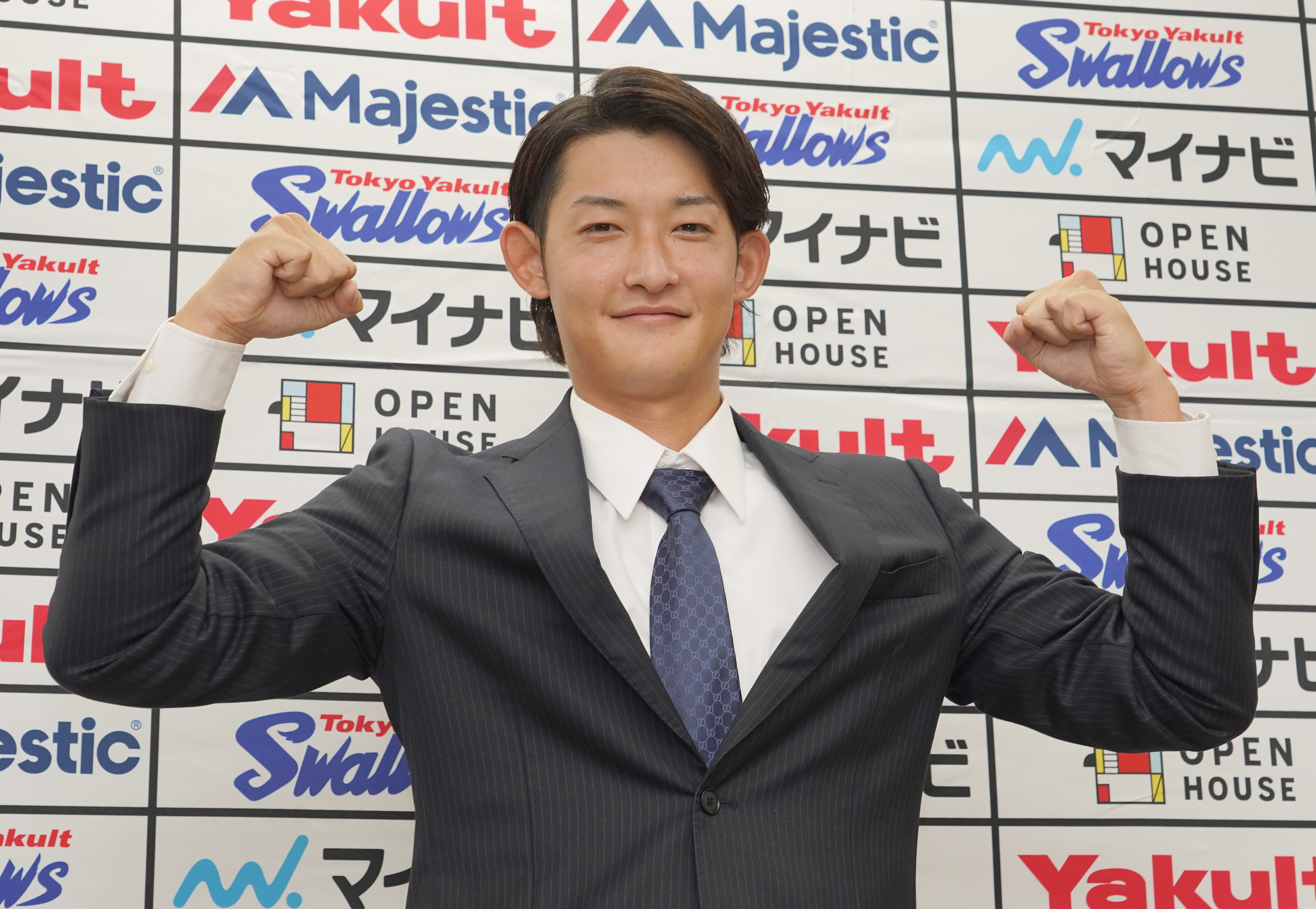 ヤクルト・阪口皓亮が入団会見「不安よりわくわく」 DeNAから移籍