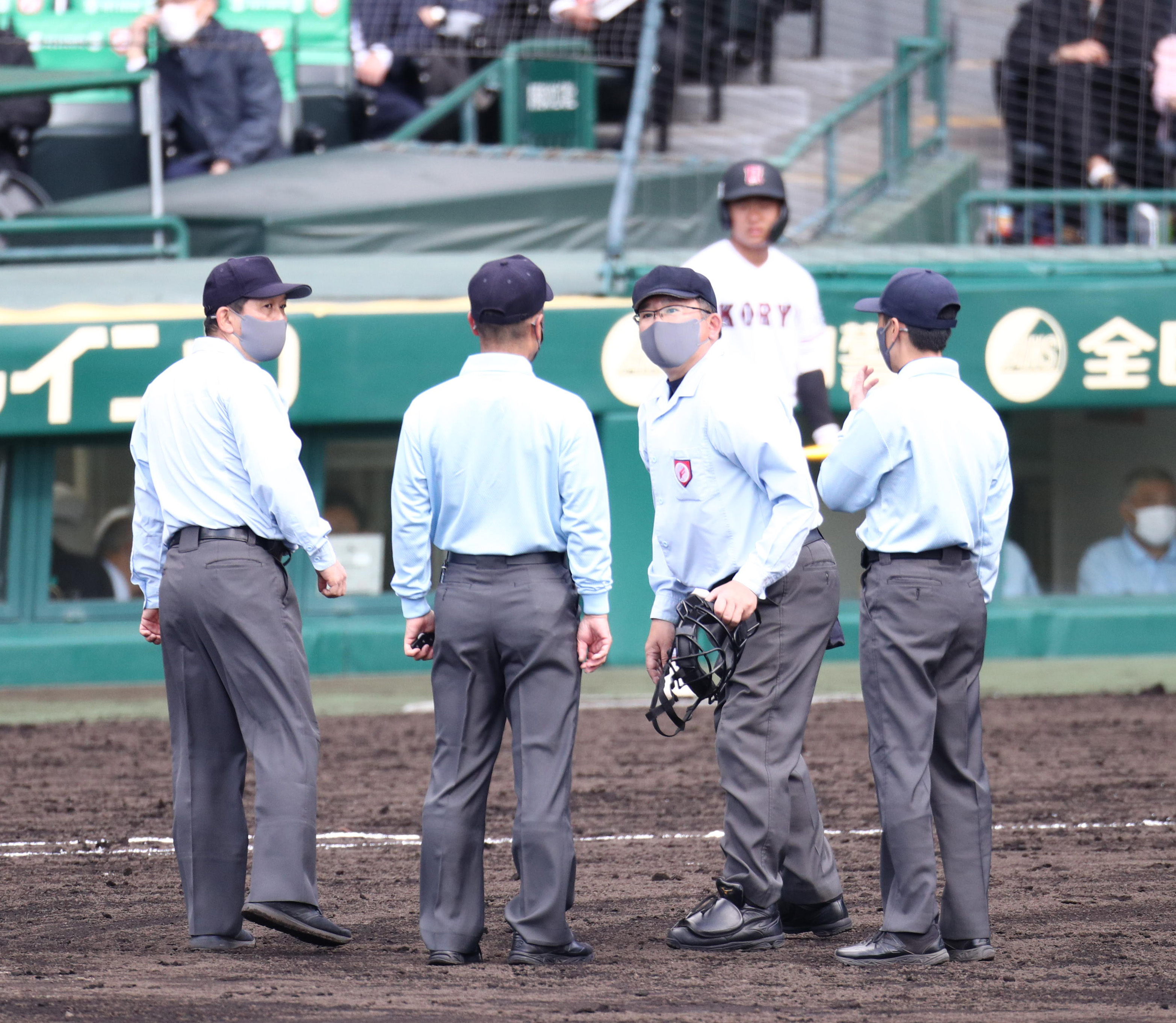 誤審謝罪の審判団に称賛の声 素晴らしい こういうことが異例でなくなることを願う センバツ サンスポ