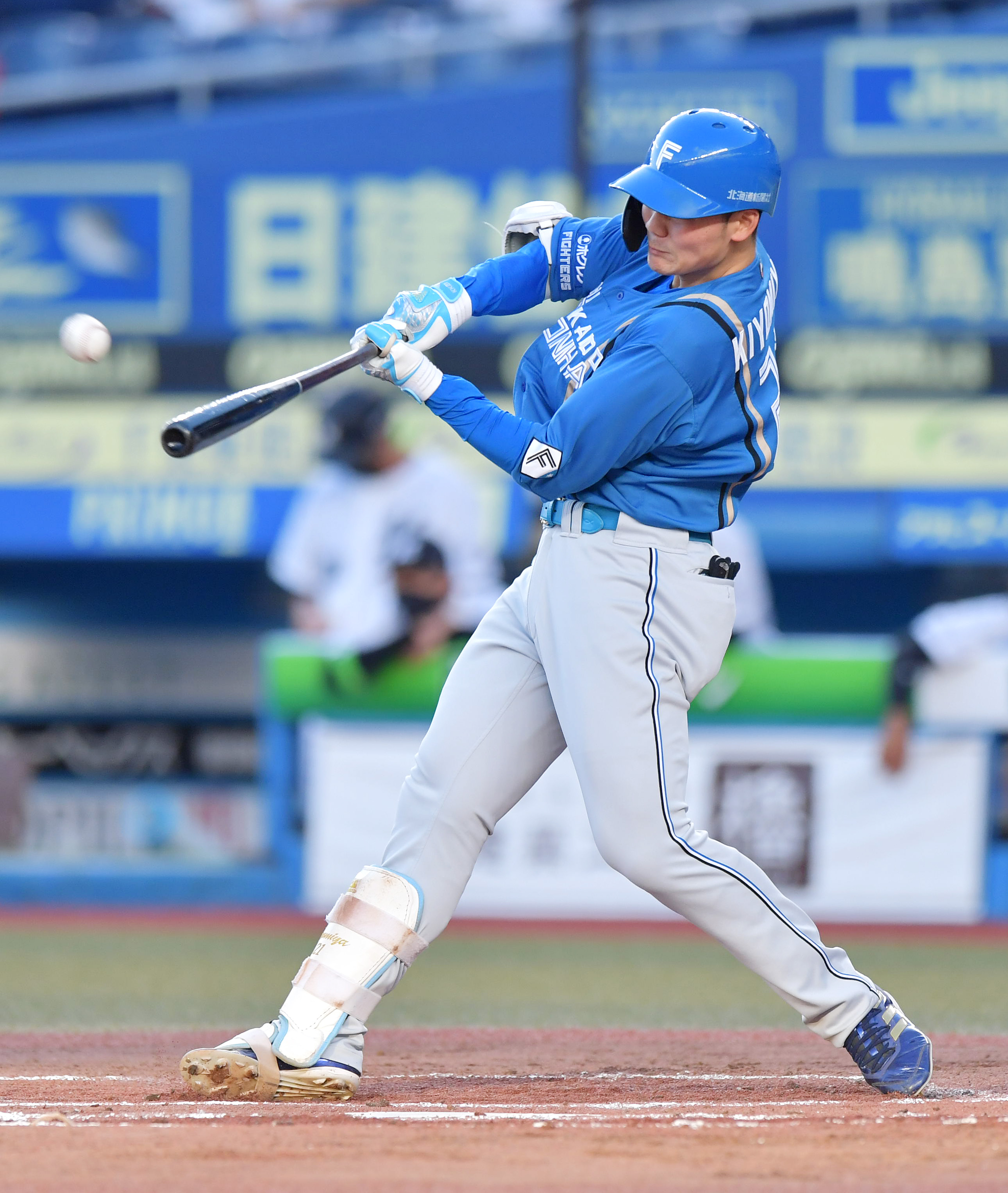 日本ハム・清宮、初の2桁本塁打「瑛斗に勝ちを付けるために打てて