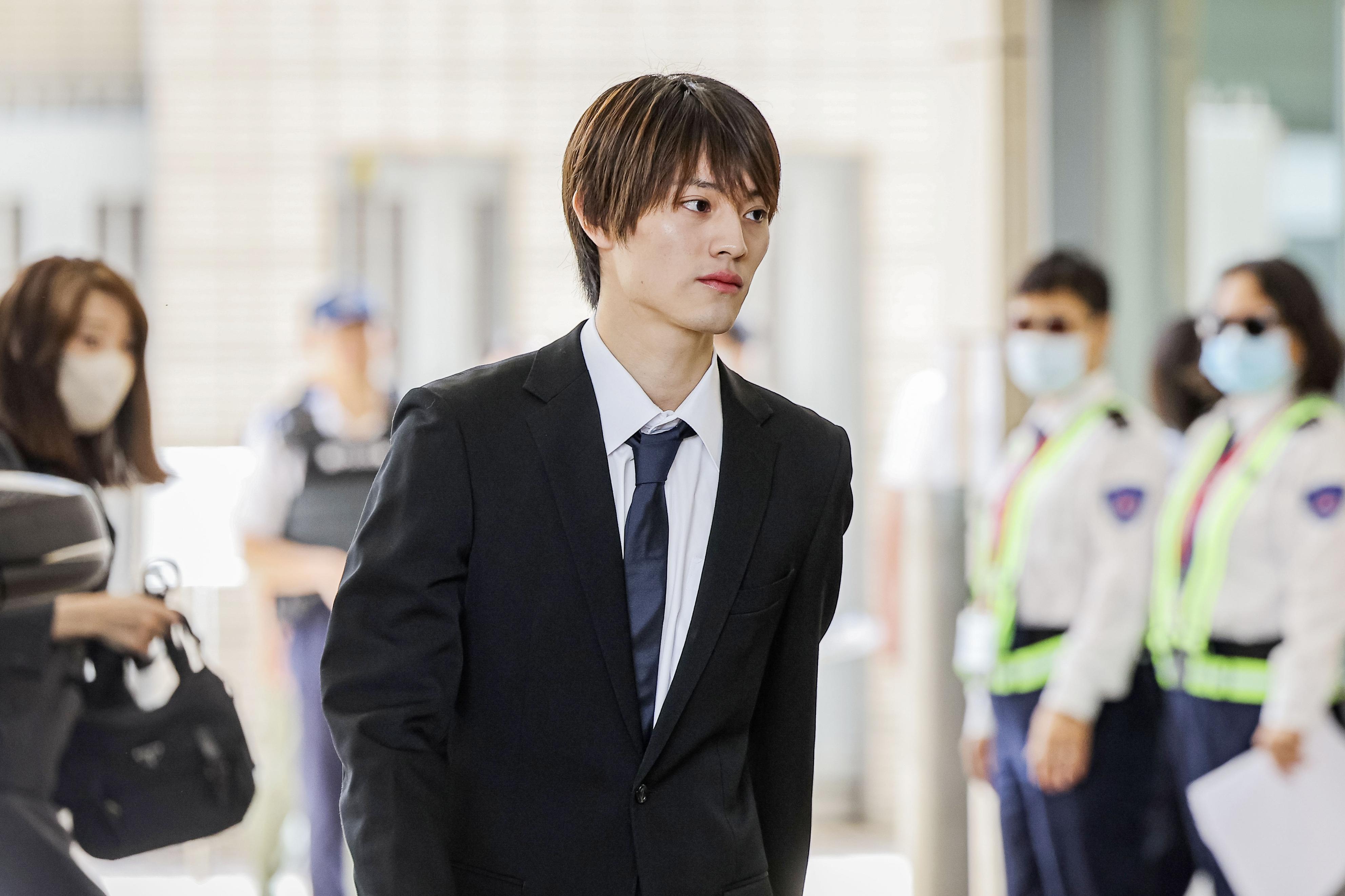 ワンエンオンリー　上村謙信 まとめ売り Amazon.co.jp: ONE N' ONLY ワンエン 上村謙信 生写真 ホビー