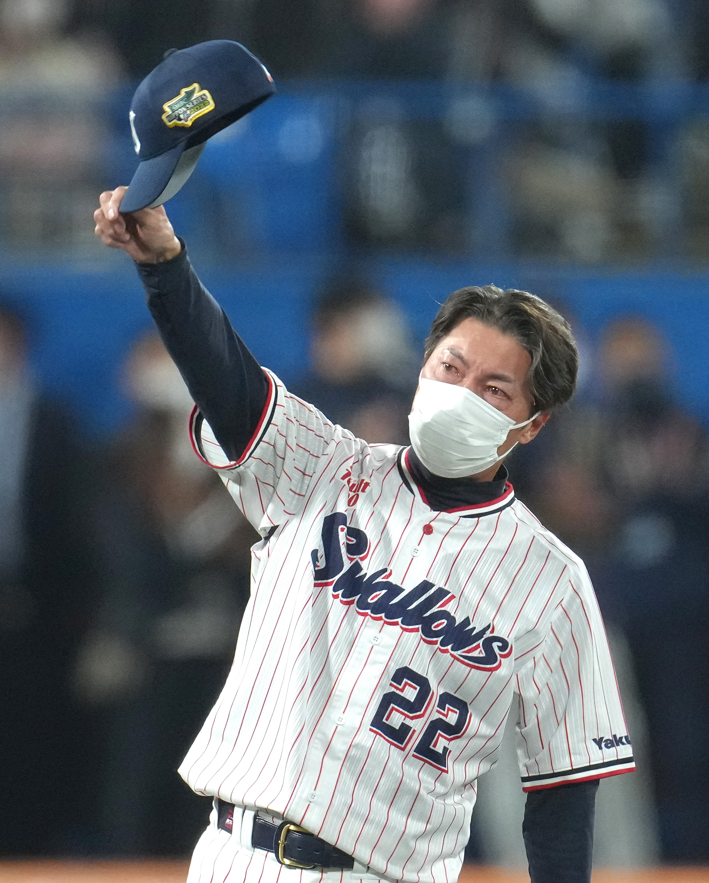 ヤクルト・高津監督、悔し涙 届かなかった2年連続日本一
