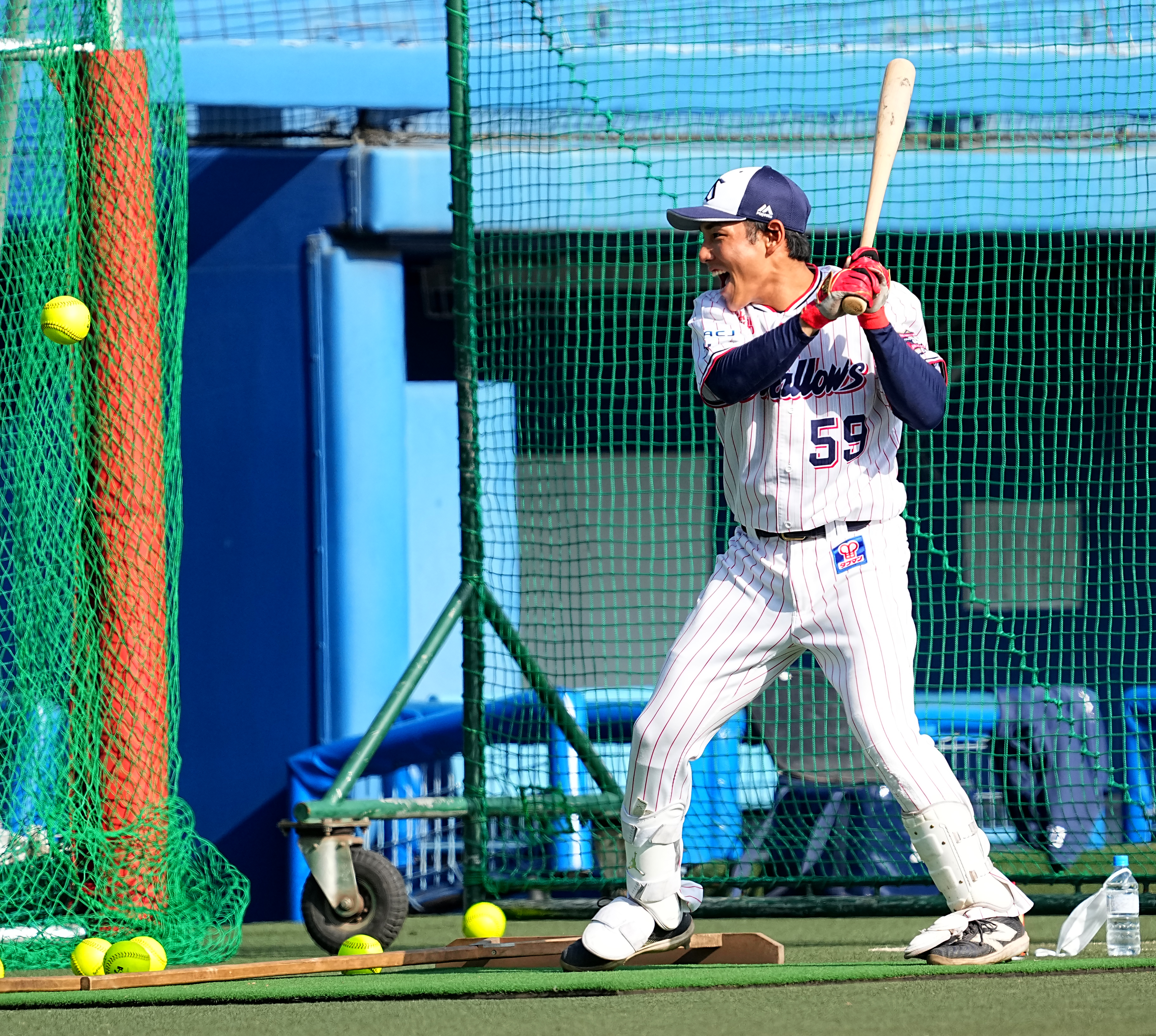 ヤクルト高卒3年目・小森航大郎がスイッチ挑戦！ 小学生以来の左打ち