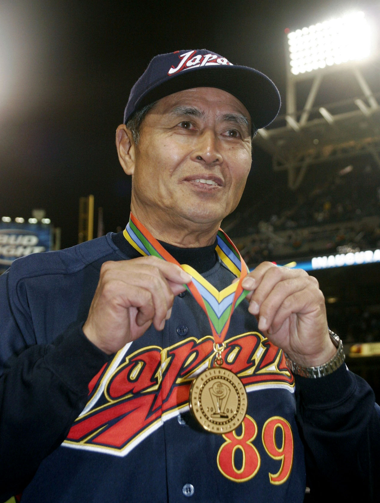 公式】【公式】2006年 WBC 89 王監督モデル タバコグッズ | erapor