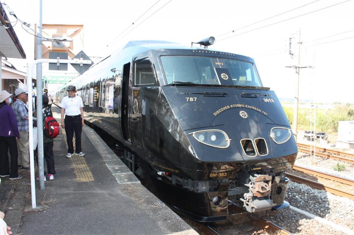 黒の車体に豪華内装、美味堪能 16日から運行のJR九州「36ぷらす