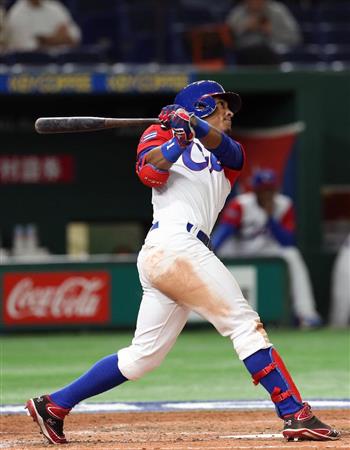 キューバが１４安打で初勝利 サントス 僕らが望むのは勝利だ サンスポ