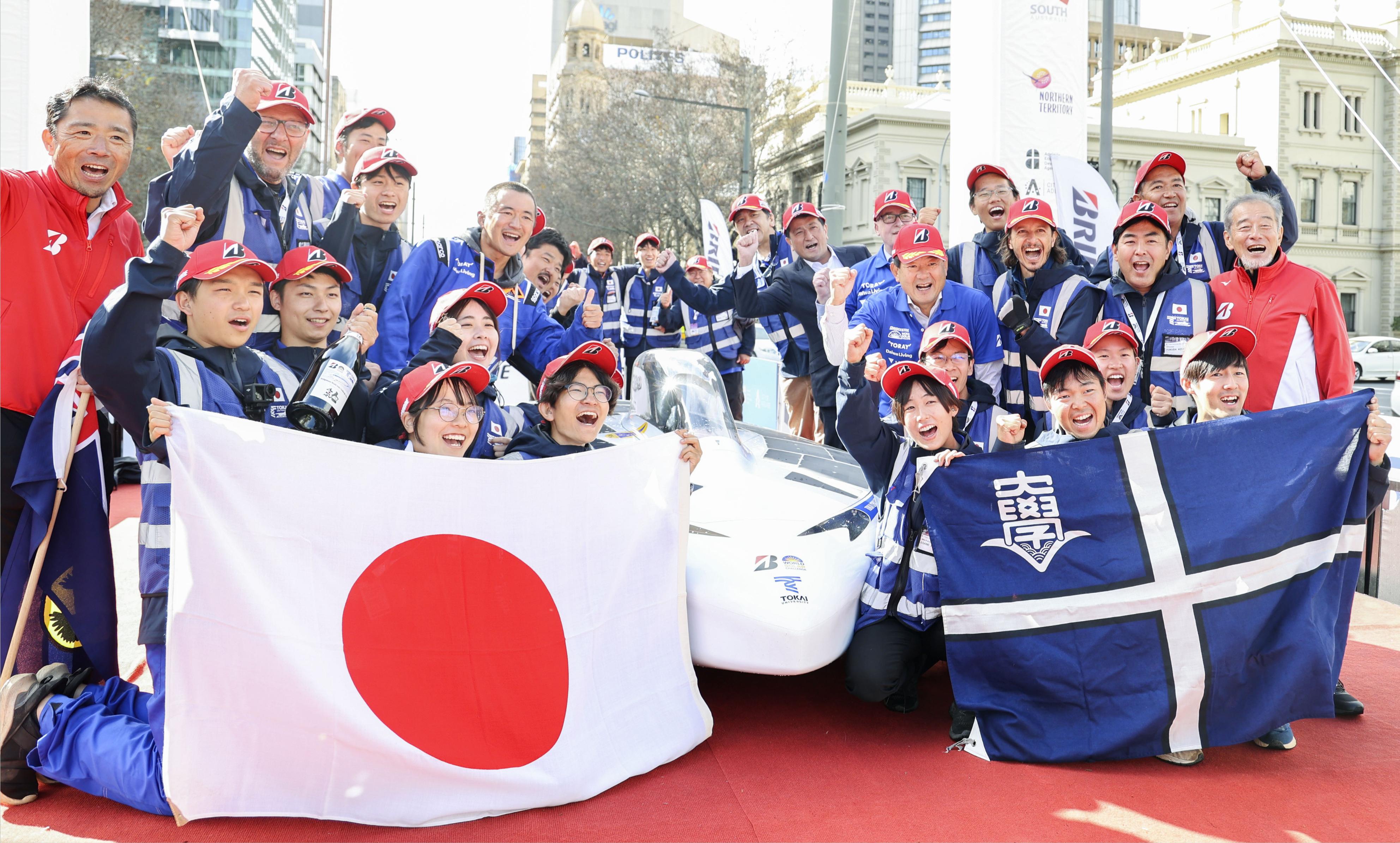 豪縦断のソーラーカーレースで東海大5位 工学院大、大阪工業大、和歌山
