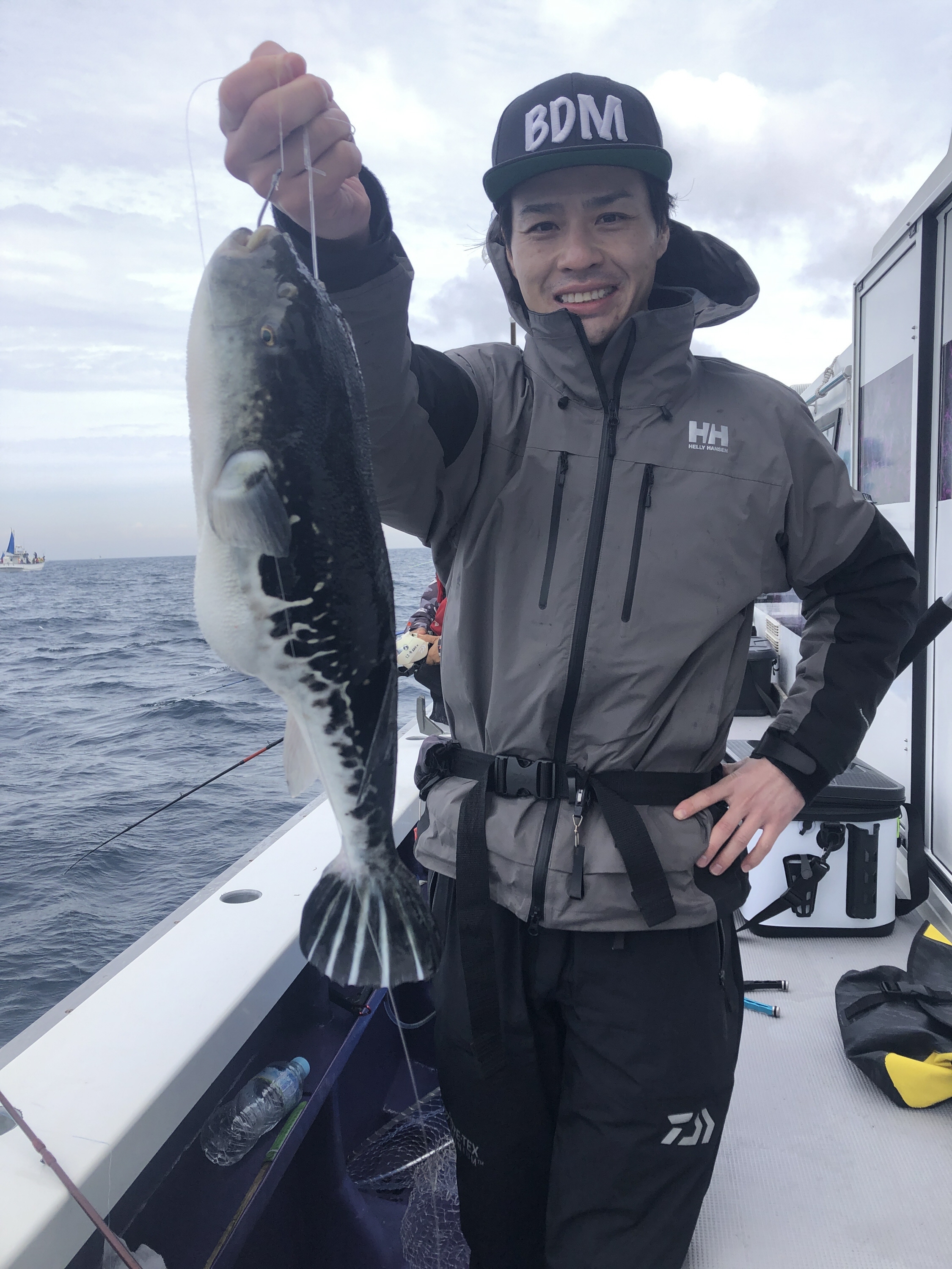 よしもと釣り部通信】当たり年だぞ！東京湾・富浦沖トラフグ デニス
