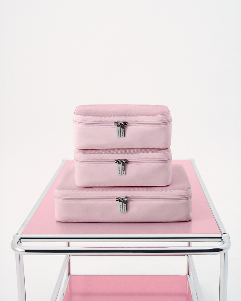 リモワの限定新色「バレリーナ ピンク」が上品でかわいい スーツ