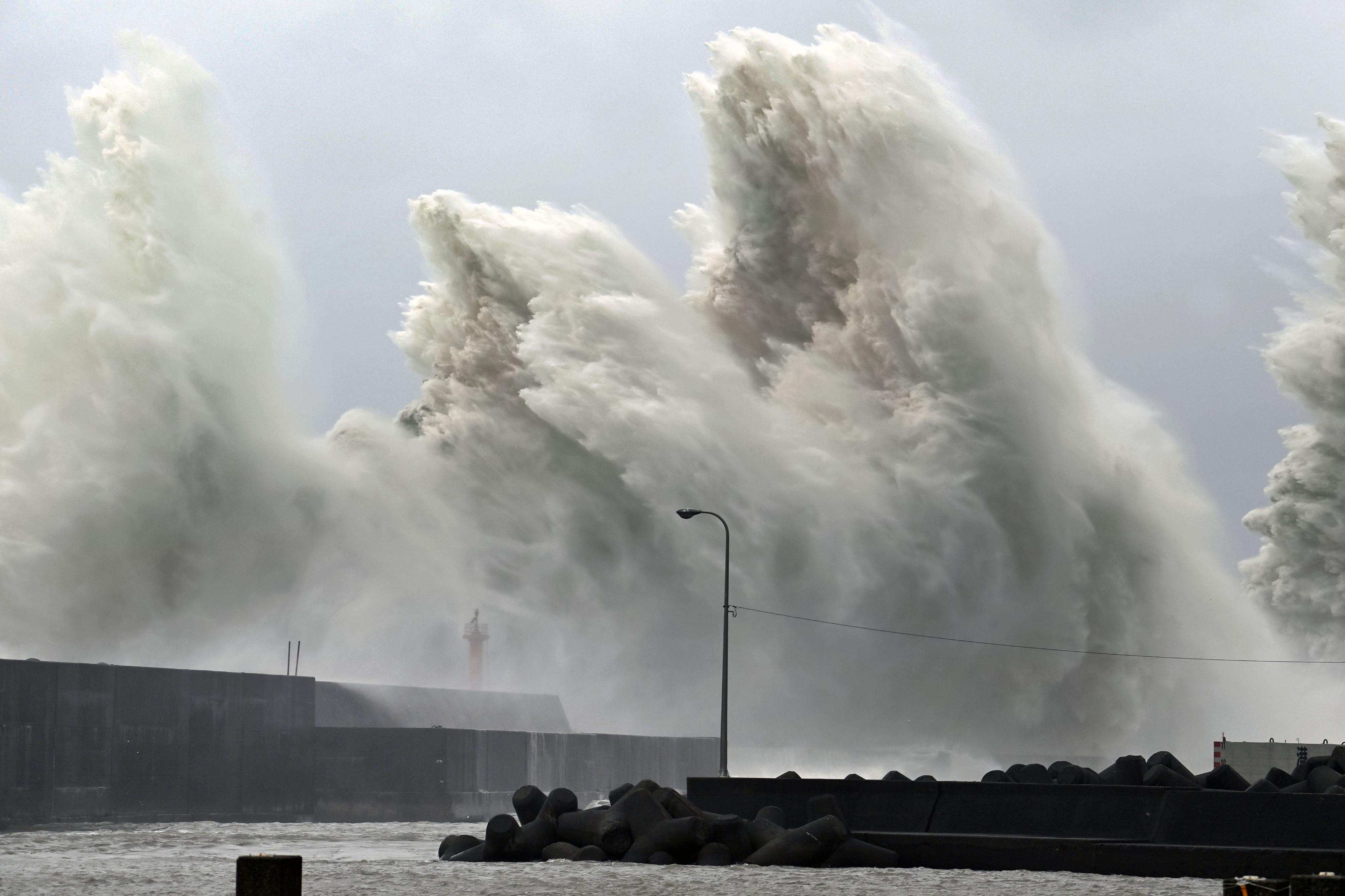 特報 スーパー台風で初の船舶 湾外避難勧告 大阪湾を守った５管海保 緊迫４日間 産経ニュース