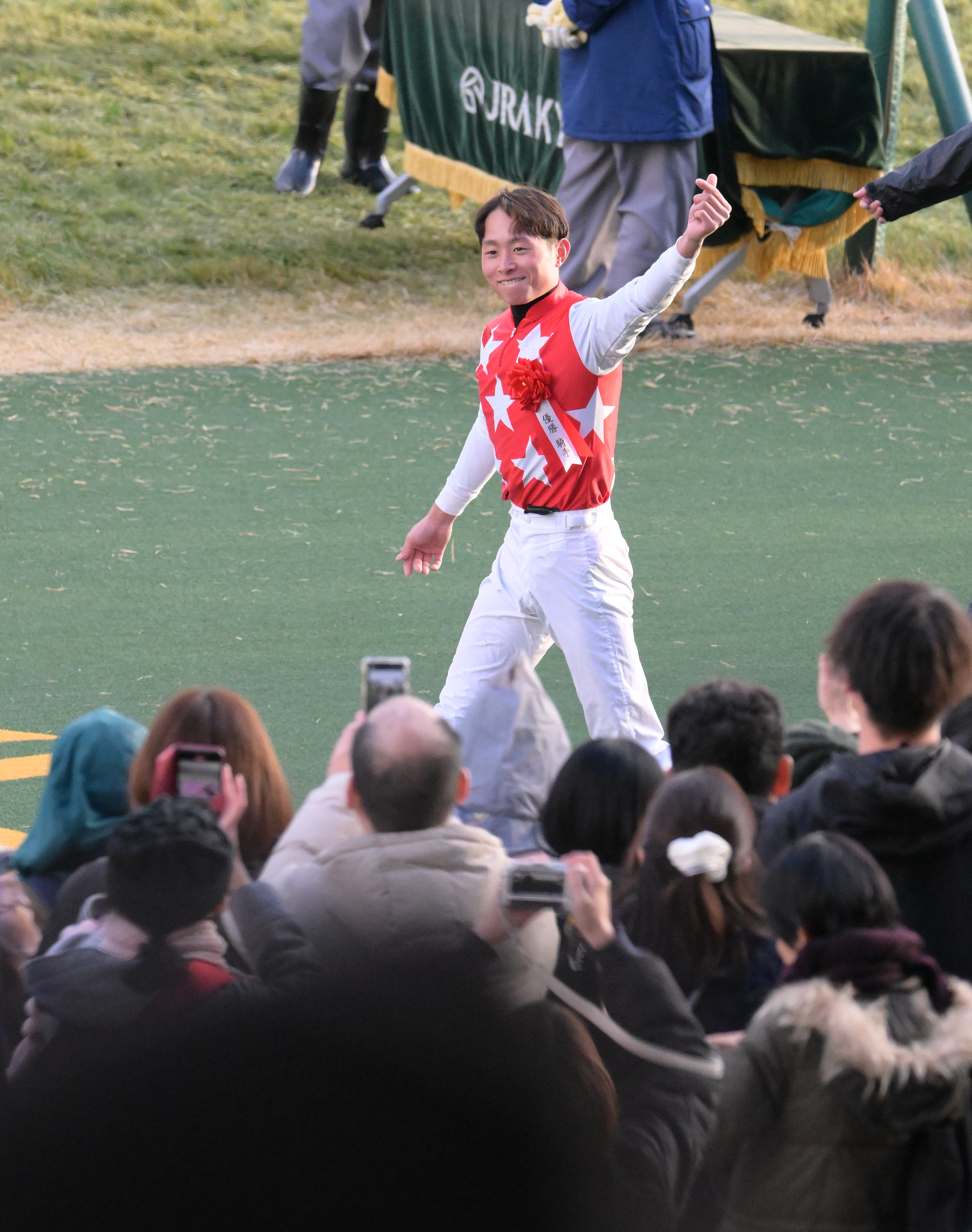 阪神JF】アルマヴェローチェ2歳女王 岩田望来騎手61回目挑戦で悲願の