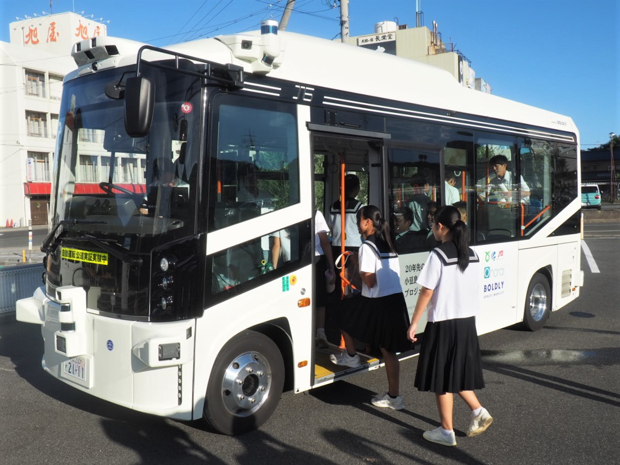 人口減の小豆島は「日本の縮図」 自動運転バスやAIボート…社会問題解決