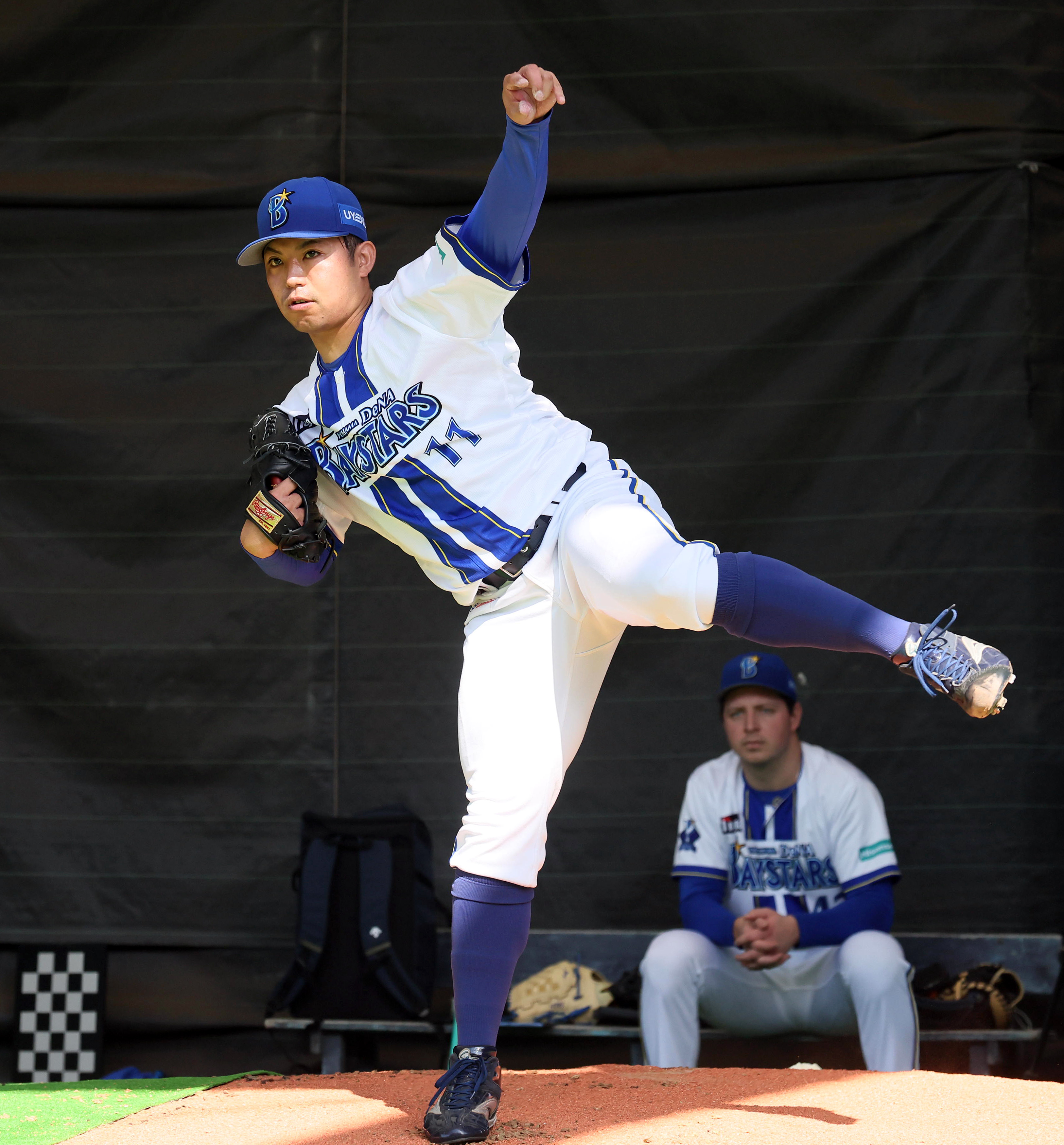 DeNA・東克樹、初のブルペン入りで20球「思った以上に良い球がいってた