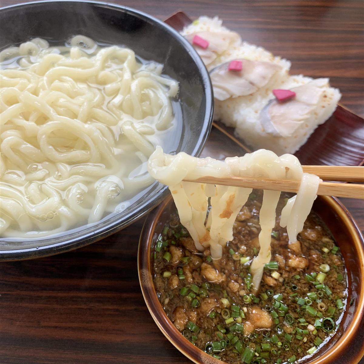 釜 揚げ うどん 重 乃井