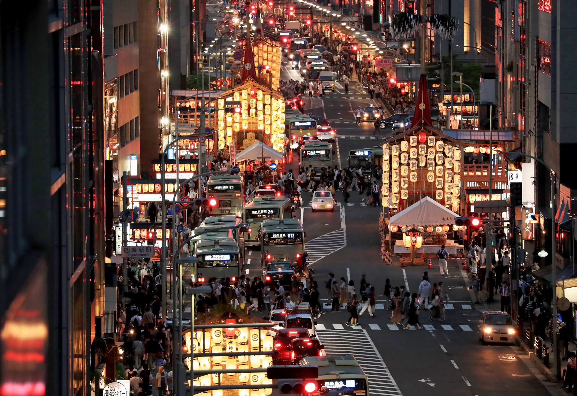 雨の古都に響く コンチキチン 祇園祭 宵々々山 産経ニュース
