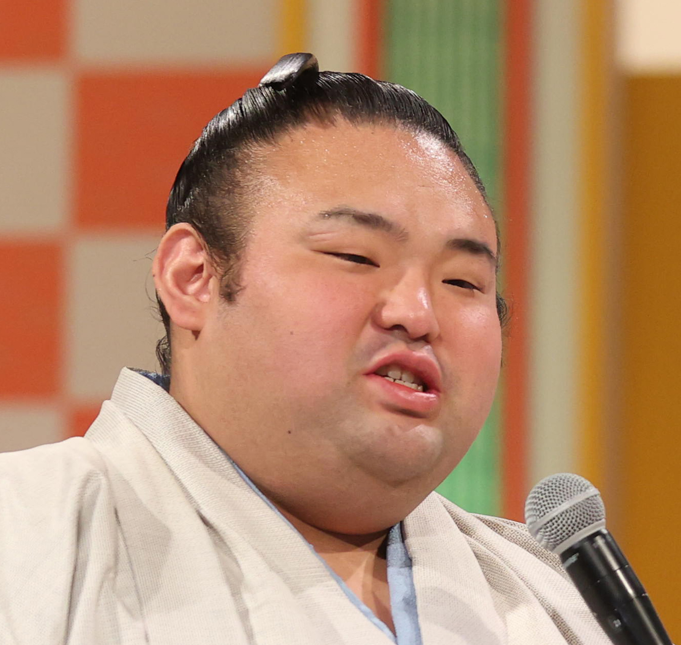 元貴景勝「連敗して気持ちが削られていくような、まだやわな精神だった