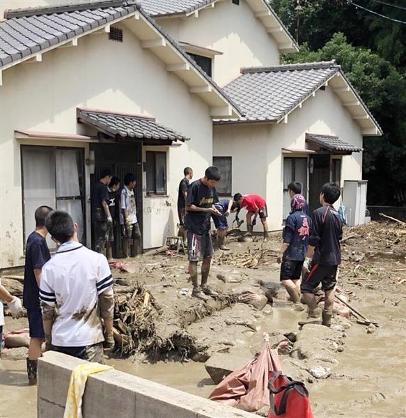 西日本豪雨 直後に 掃除隊 結成 安芸南高サッカー部員らｓｎｓ駆使して人手振り分け 復興アシスト 1 2ページ 産経ニュース