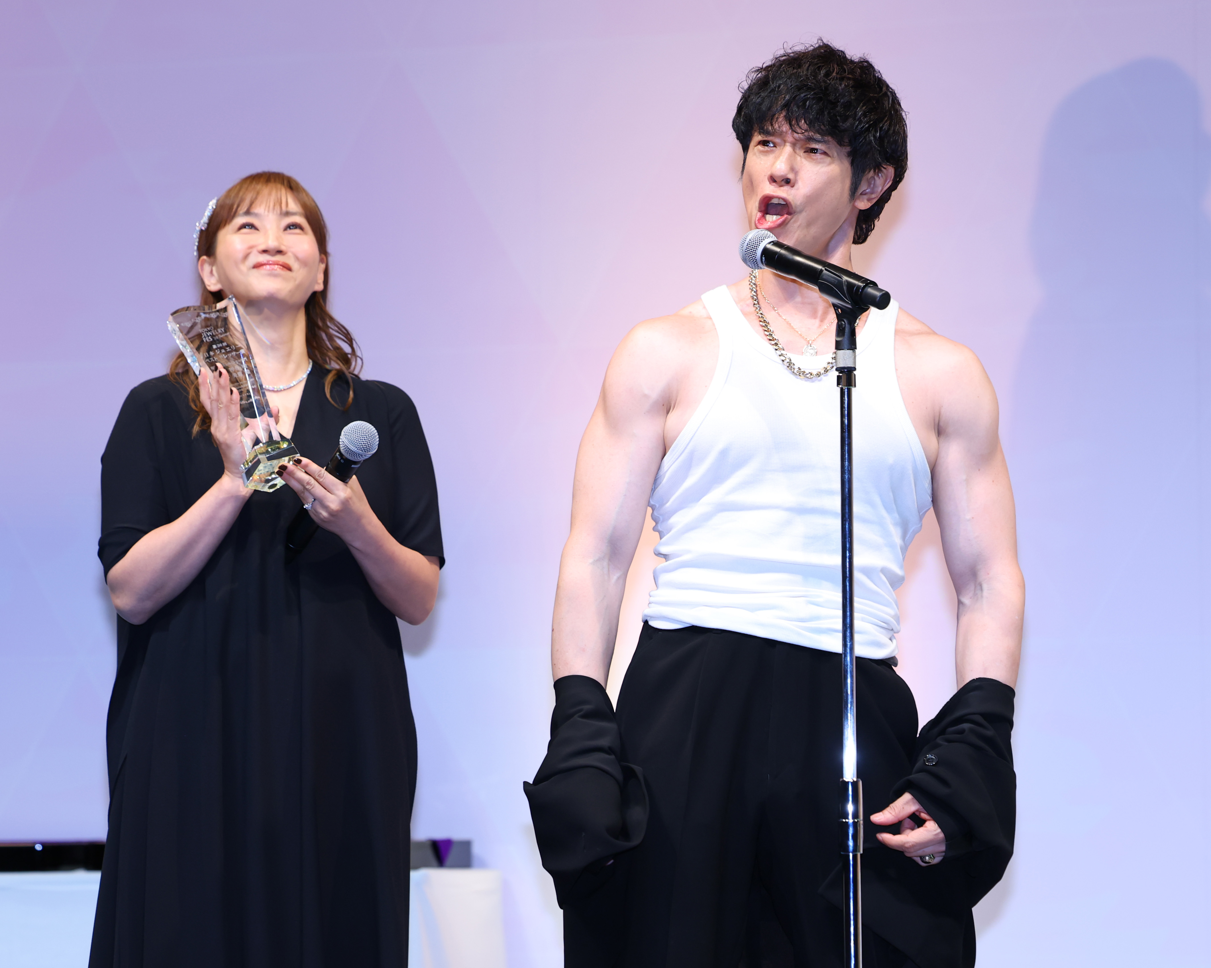 画像】藤原紀香、第36回日本ジュエリーベストドレッサー賞授賞式登壇