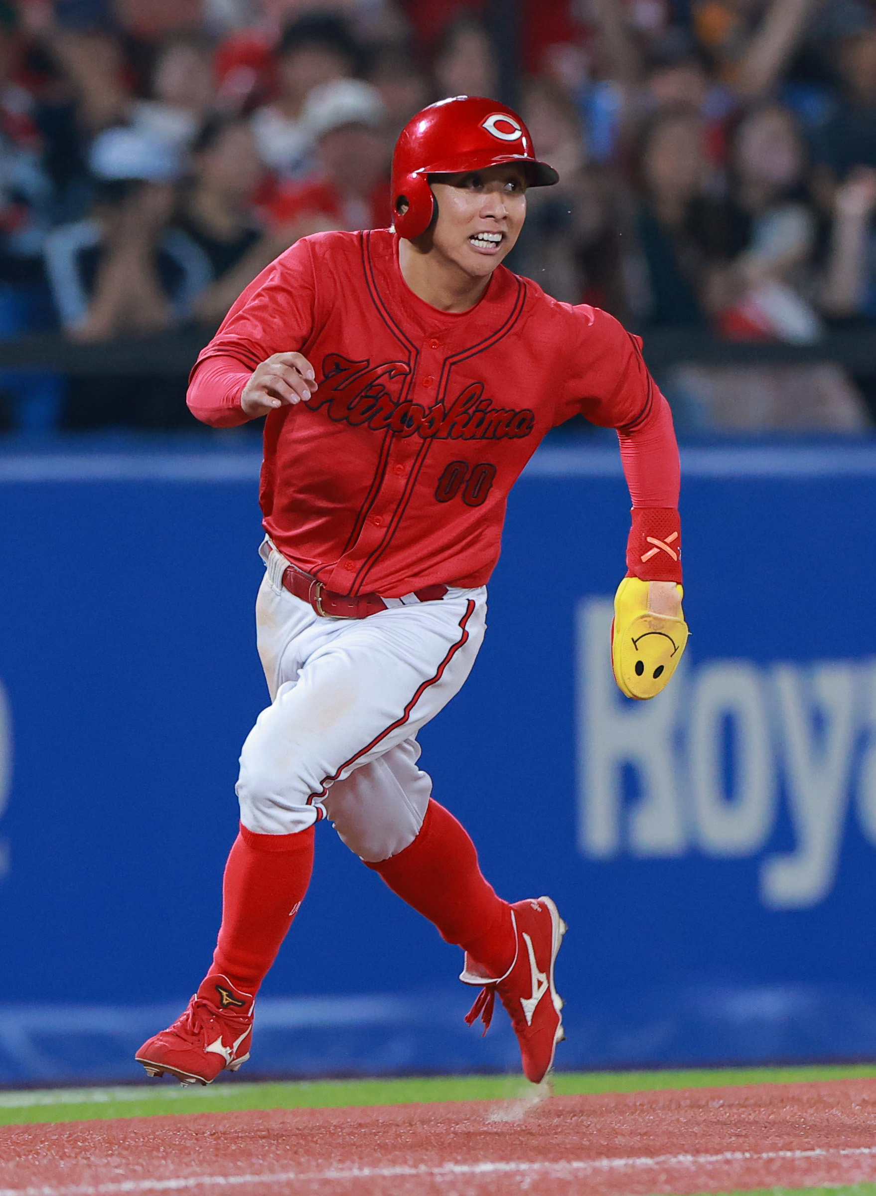 ゾンビたばこ」起訴の広島・羽月隆太郎被告めぐり、「プロ野球選手名鑑