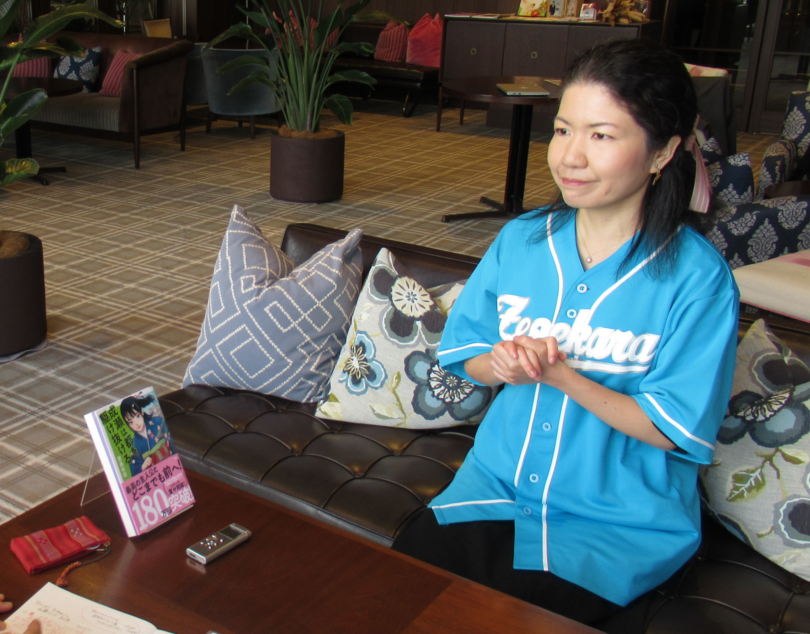 シリーズ完結編発売「成瀬は都を駆け抜ける」 宮島未奈さん「何年後か