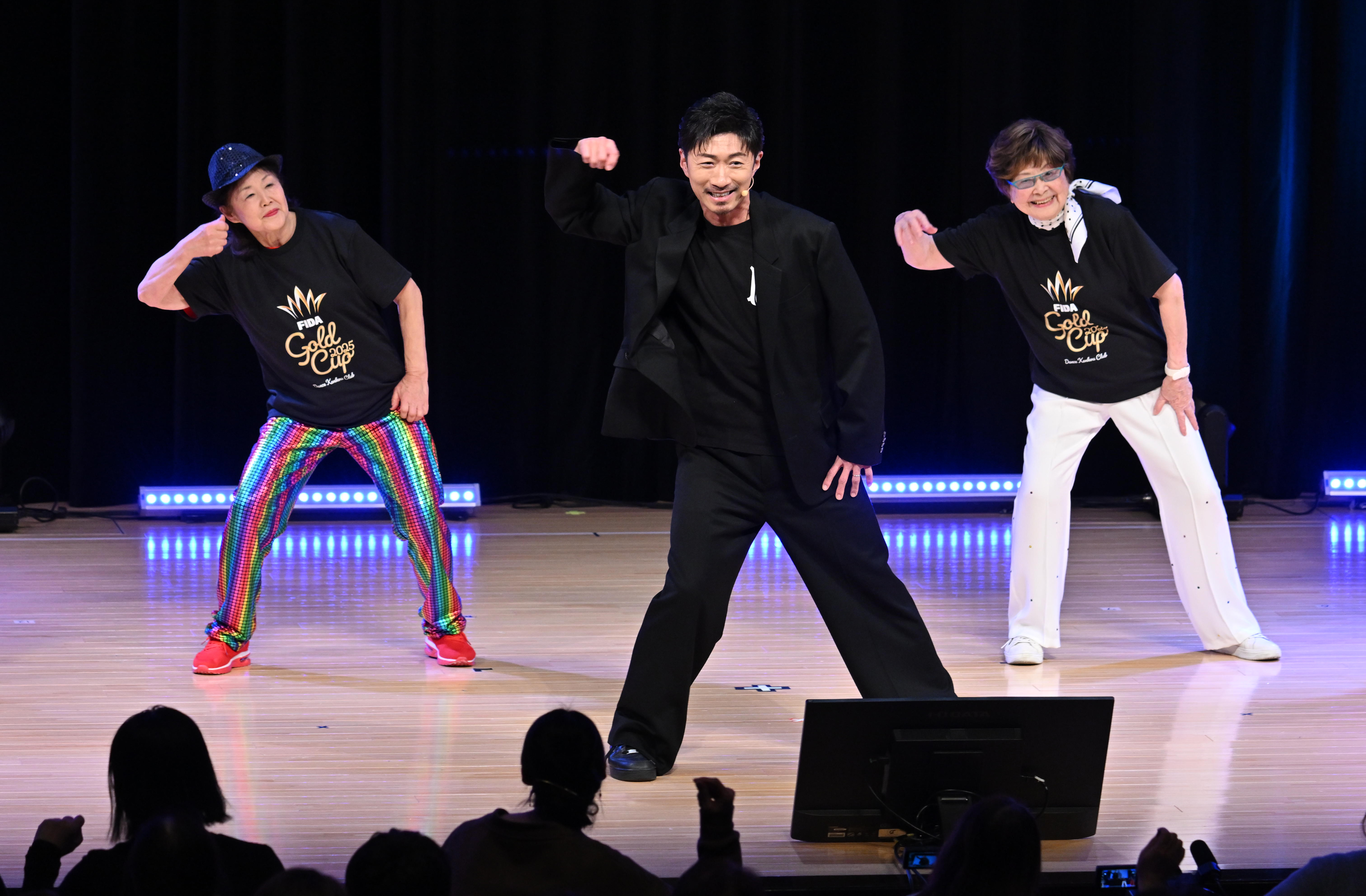 杉良太郎「音楽とダンスでリズムを取り戻して」 高齢者ダンスチームの