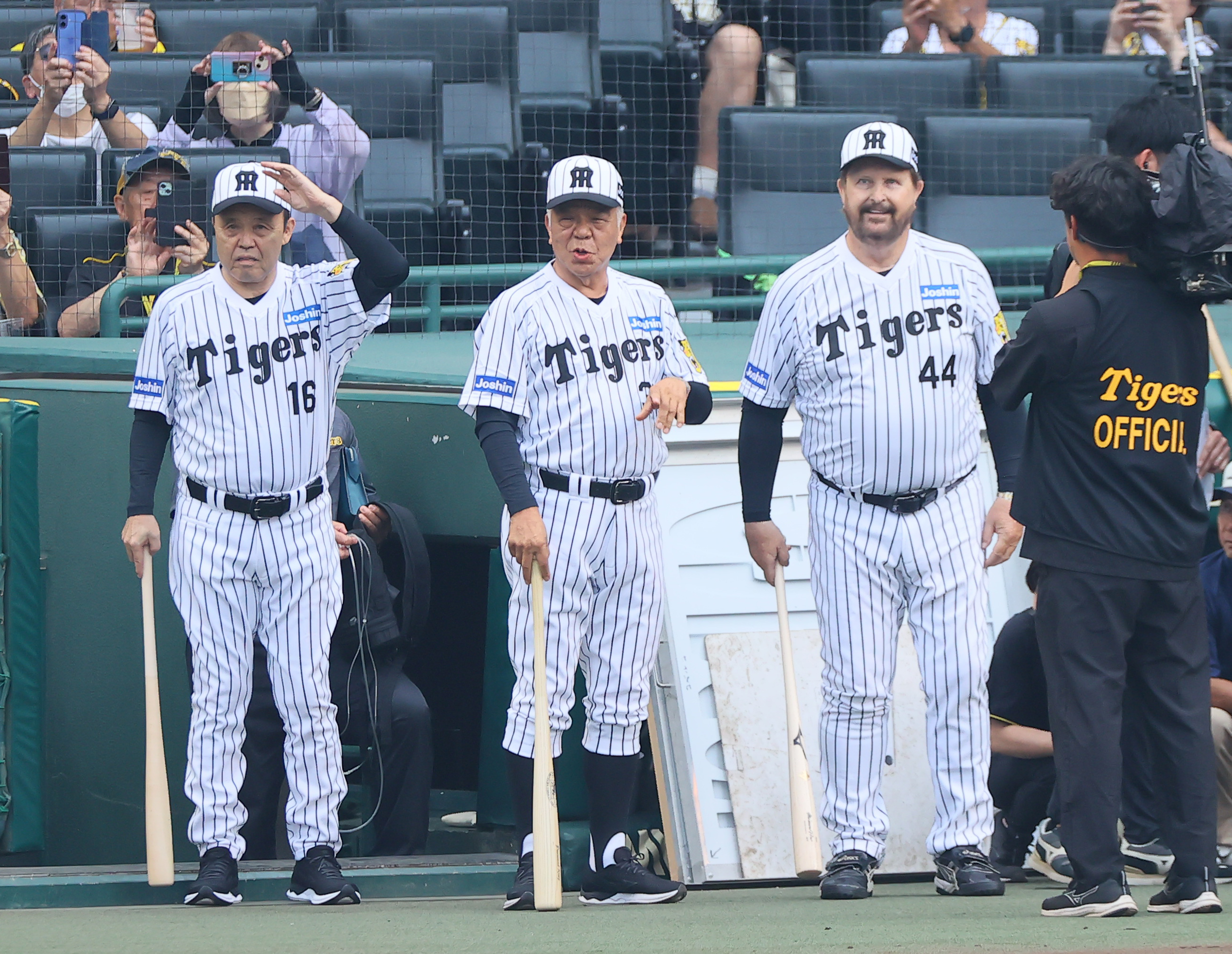 【オープニング大セール】 阪神レジェンドが甲子園で揃い踏み 伝説のバックスクリーン3連発 その他
