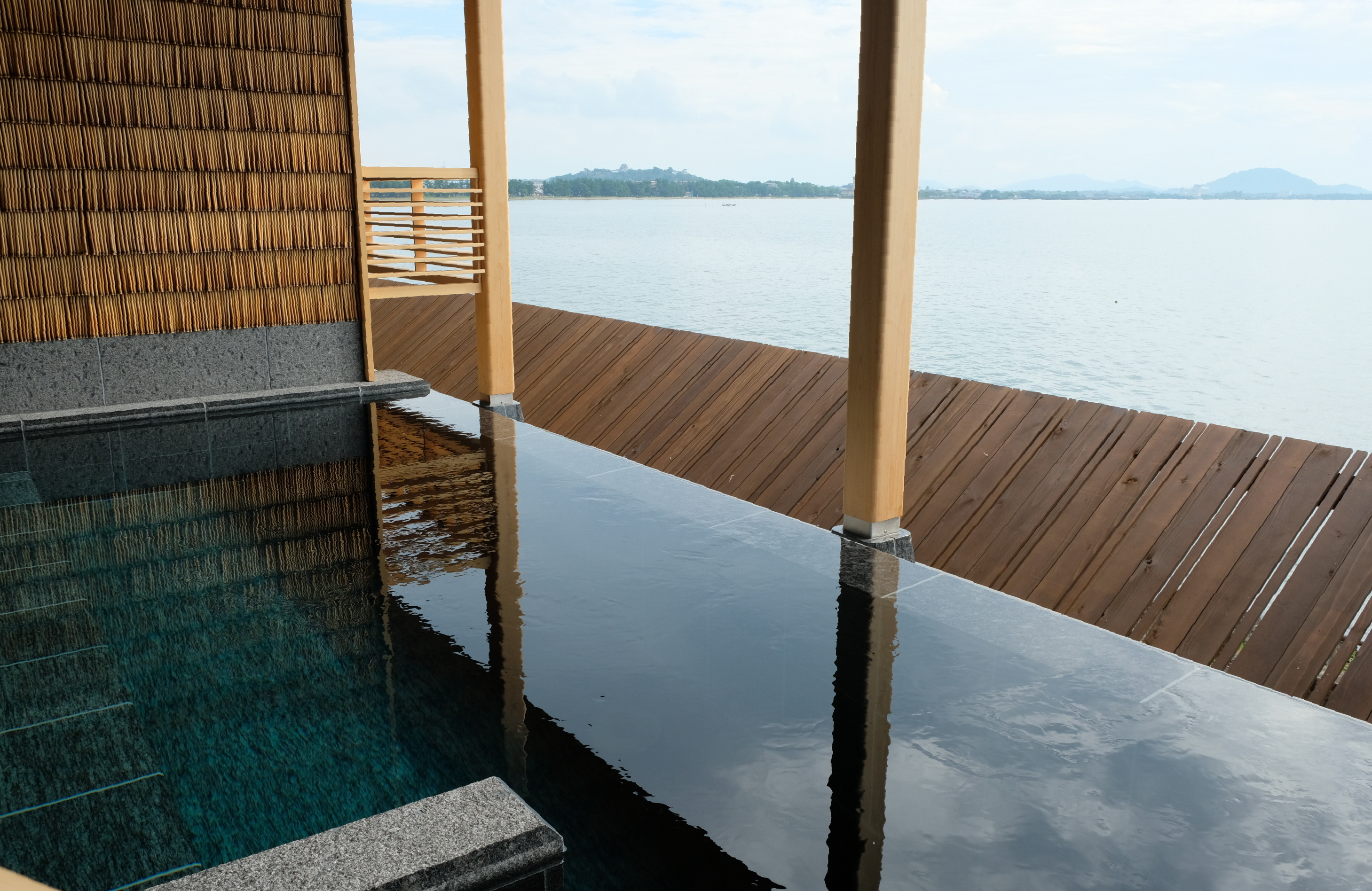 屏風　風林火山　旅館、温泉、ホテルのフロントなどに 温泉&スパ | 【公式】蒼の湖邸 BIWAFRONT HIKONE（ビワフロント彦根）