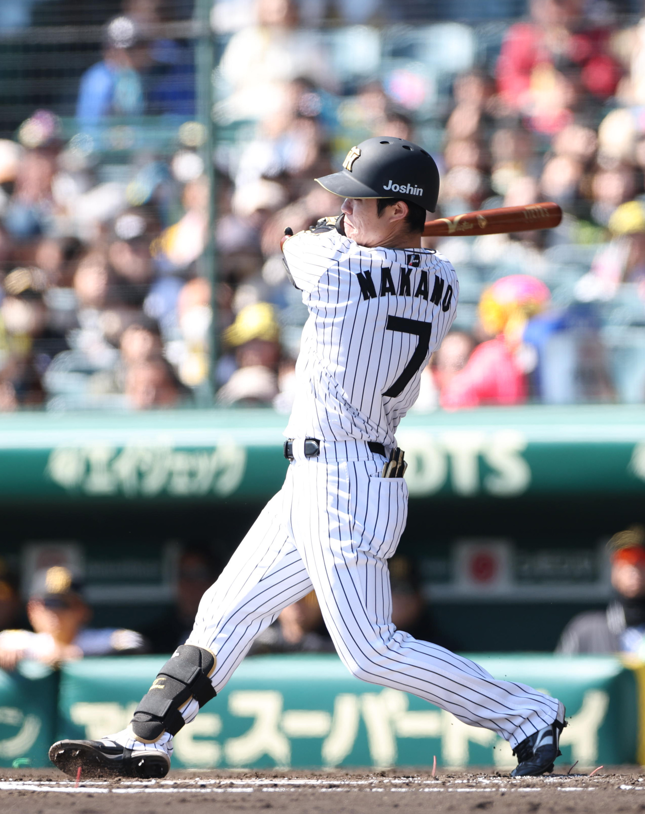 阪神・中野拓夢、ワンツーパンチで先制演出 今季も健在、チカナカ秒殺 