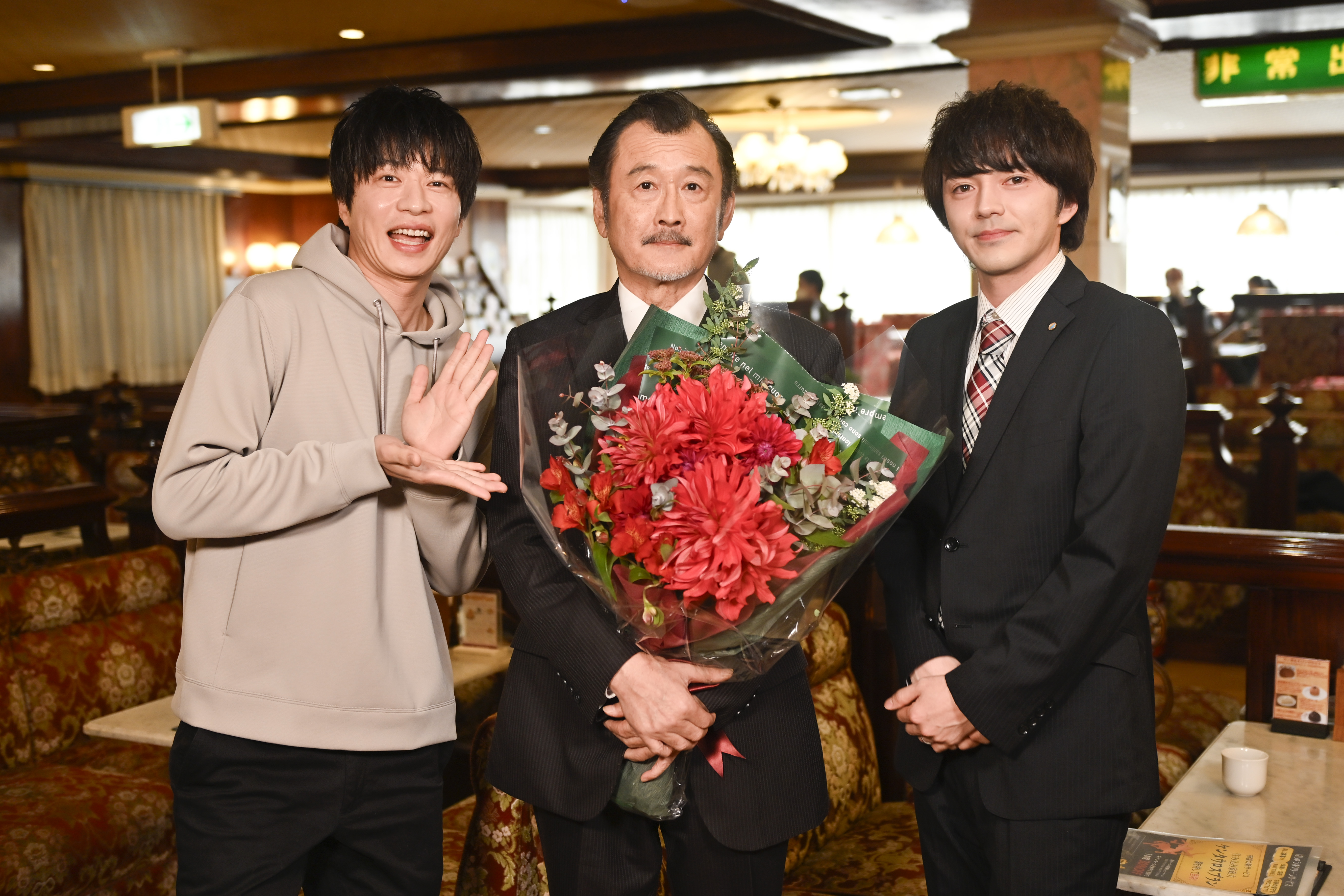 おっさんずラブ」田中圭、林遣都、吉田鋼太郎らがクランクアップ