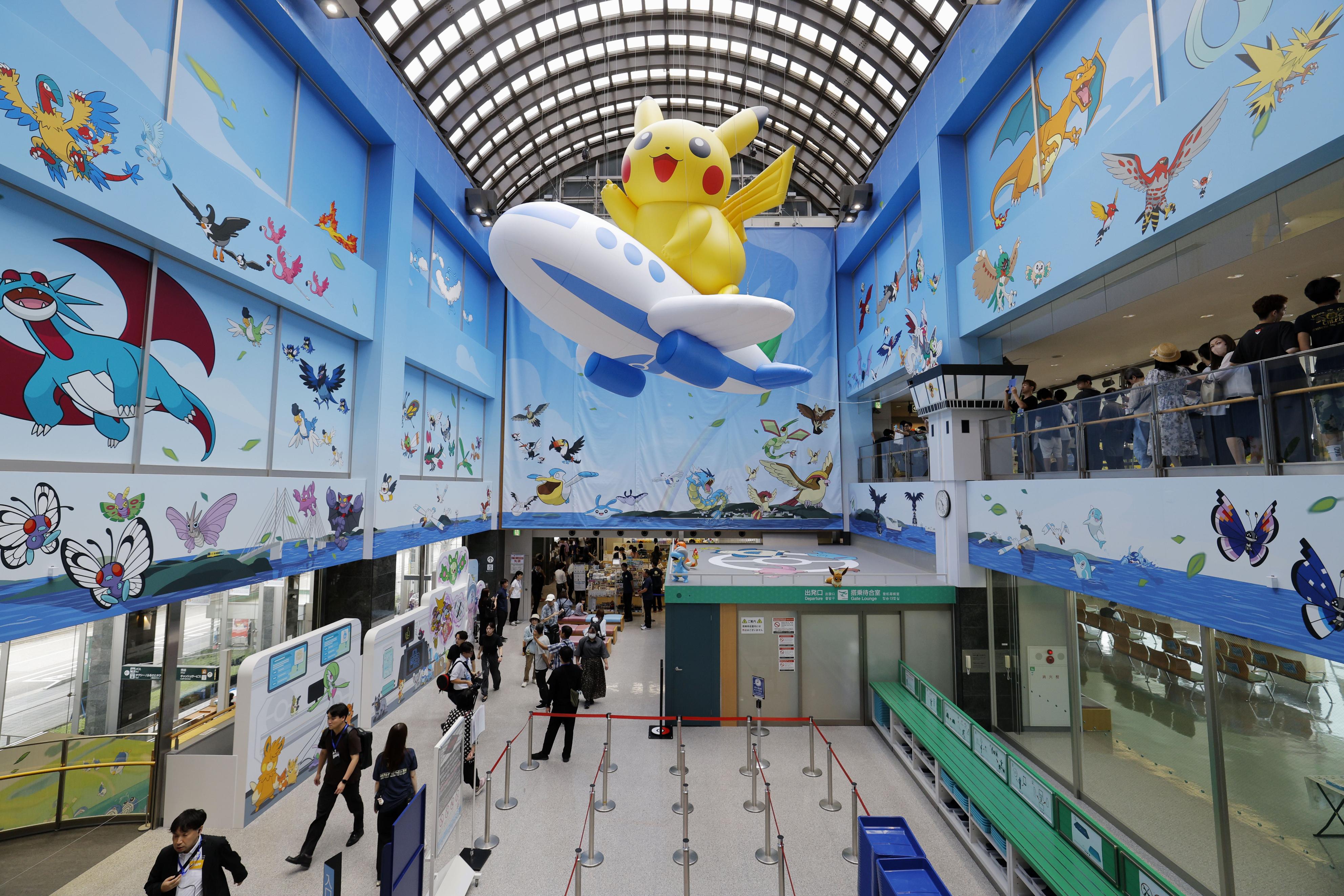 飛行機に乗ったピカチュウ、壁一面のキャラ…能登にポケモン空港誕生