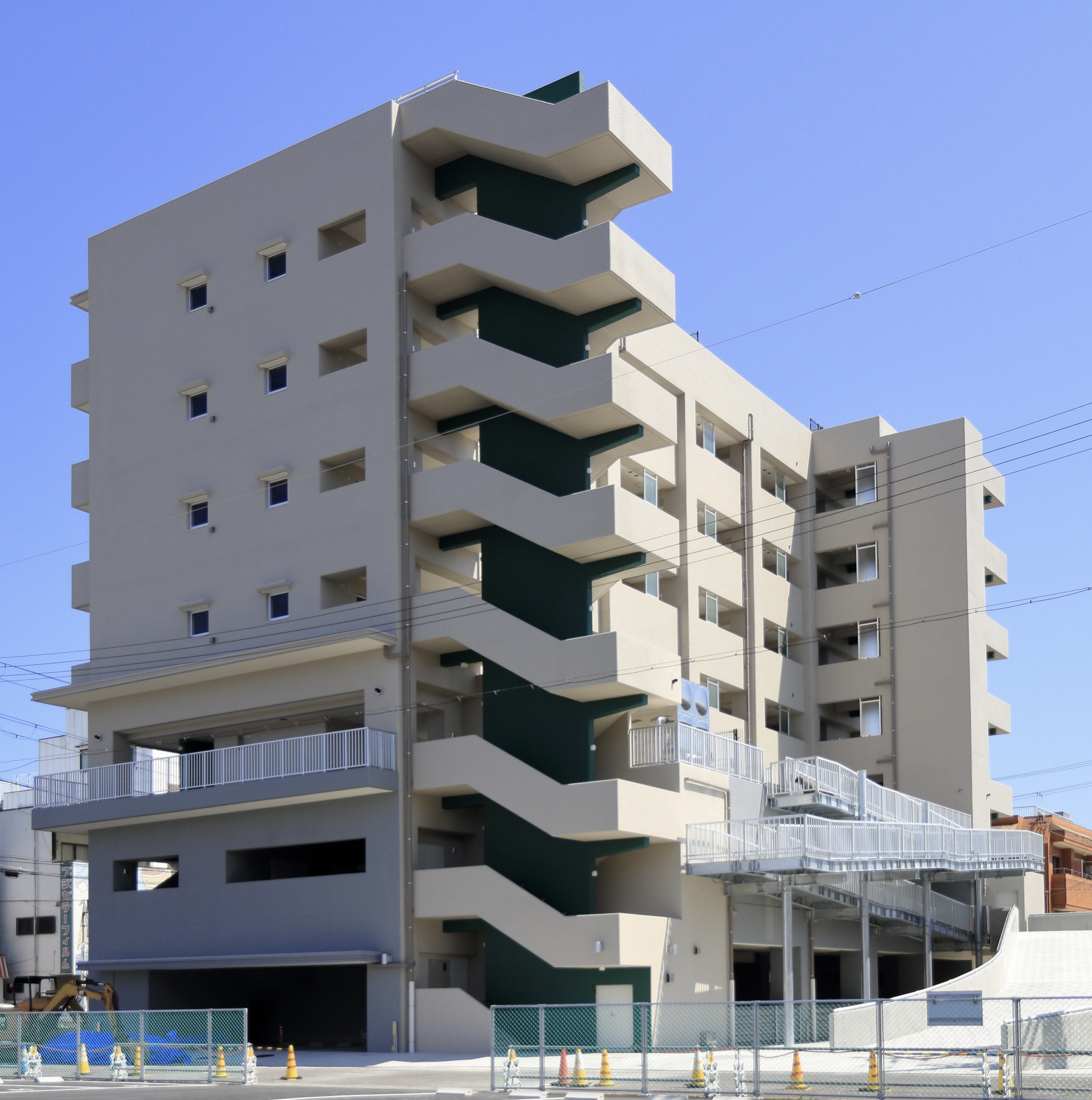 津波の際の避難機能を備えた県営住宅が完成 和歌山・串本町 - 産経ニュース