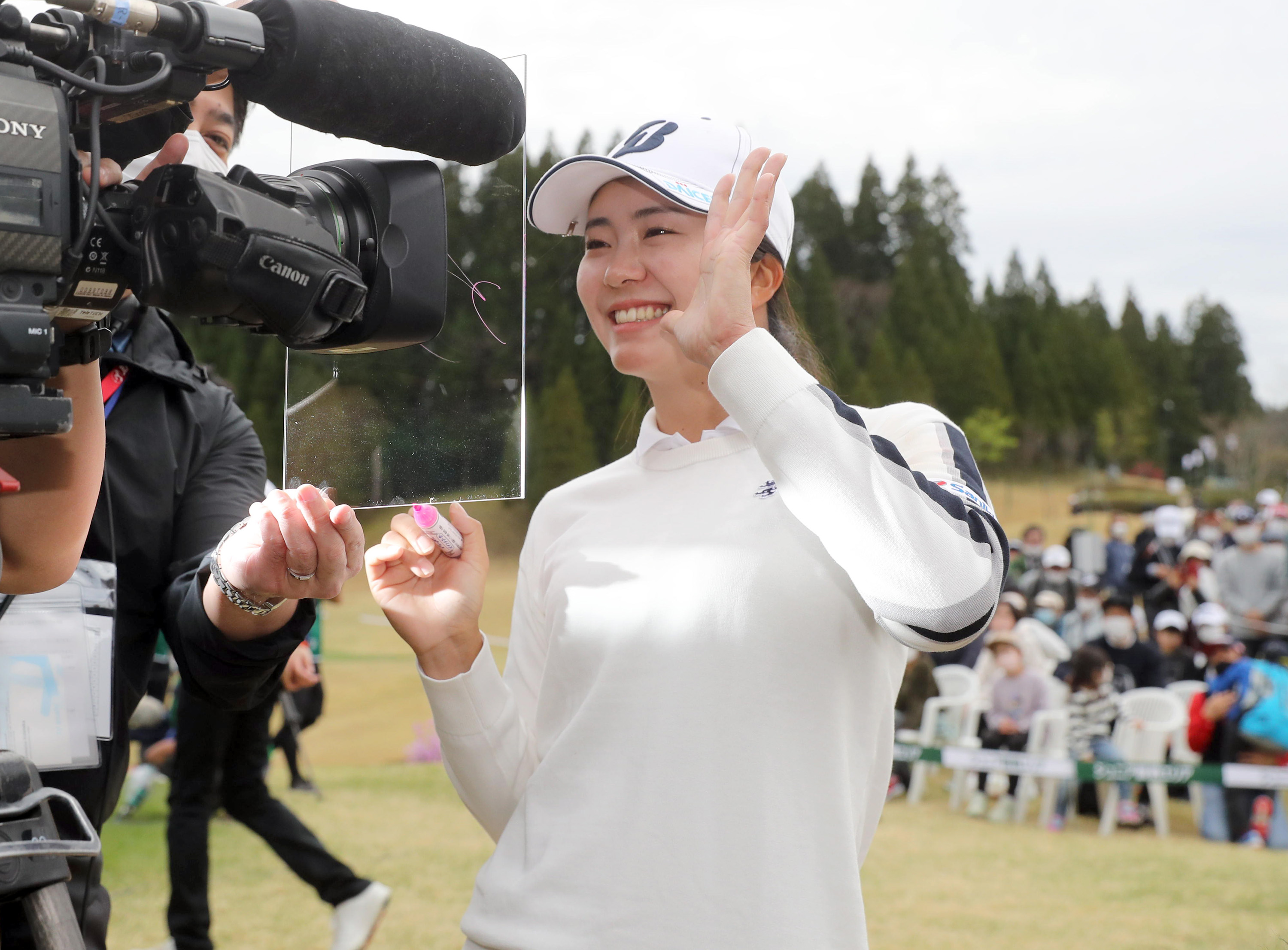 ツアー２勝目の堀琴音 幸せいっぱいです 結婚会見みたいですね 国内女子 1 2ページ サンスポ