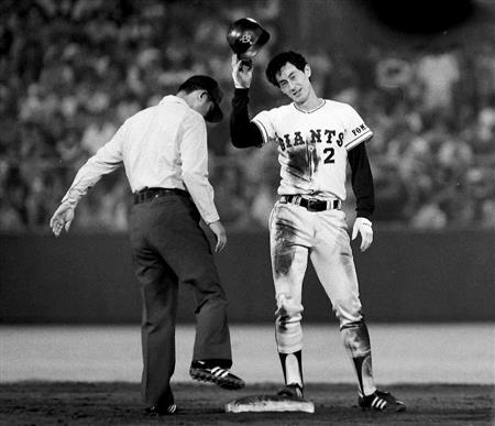 巨人ジャイアンツ　松本匡史　実使用　ウエアー Yahoo!オークション - 松本匡史 L 81年～85年 青い稲妻 ジャイアンツ