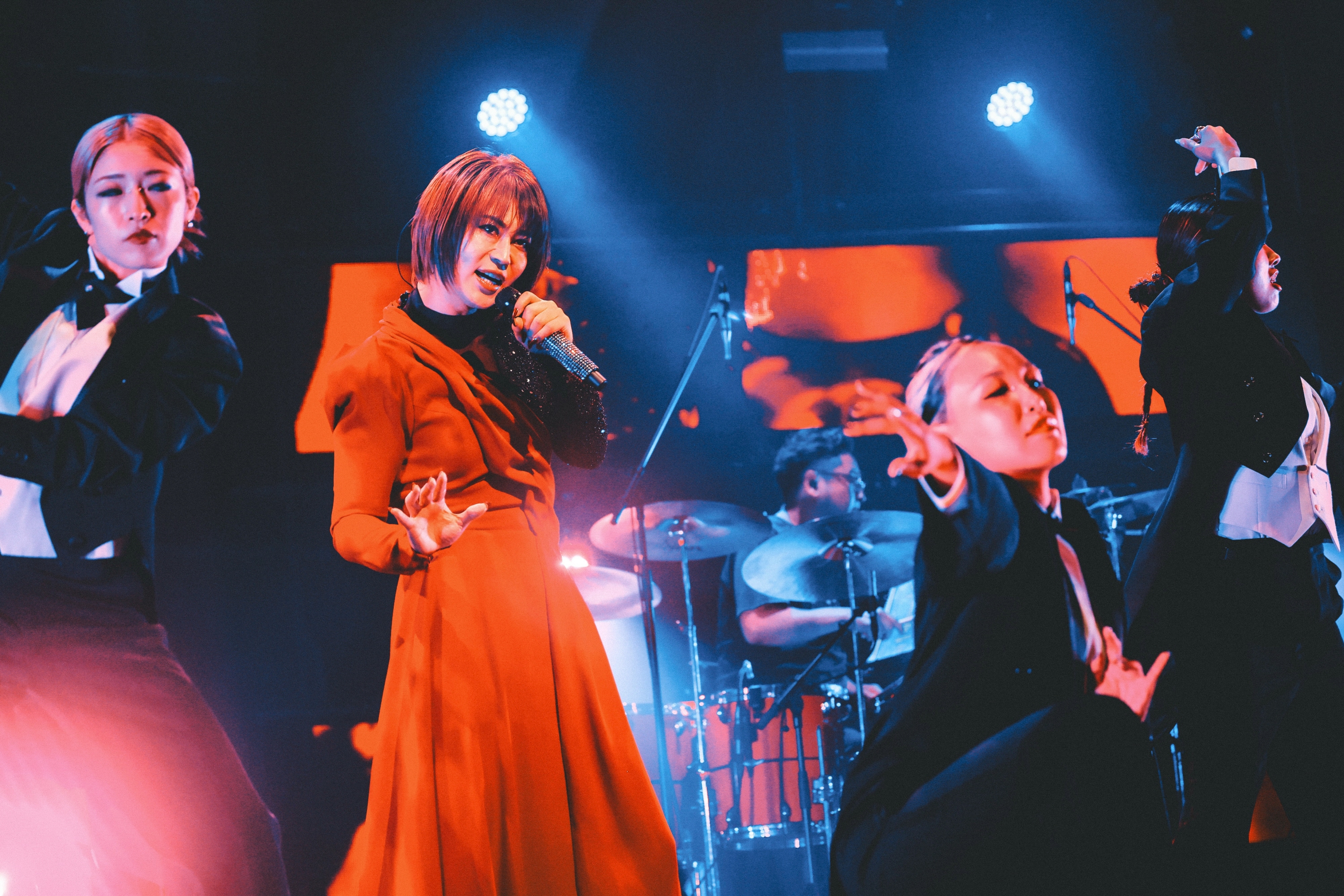 氷川きよし、〝KIINA.〟を全面に出した約5年ぶりのポップスライブ「命