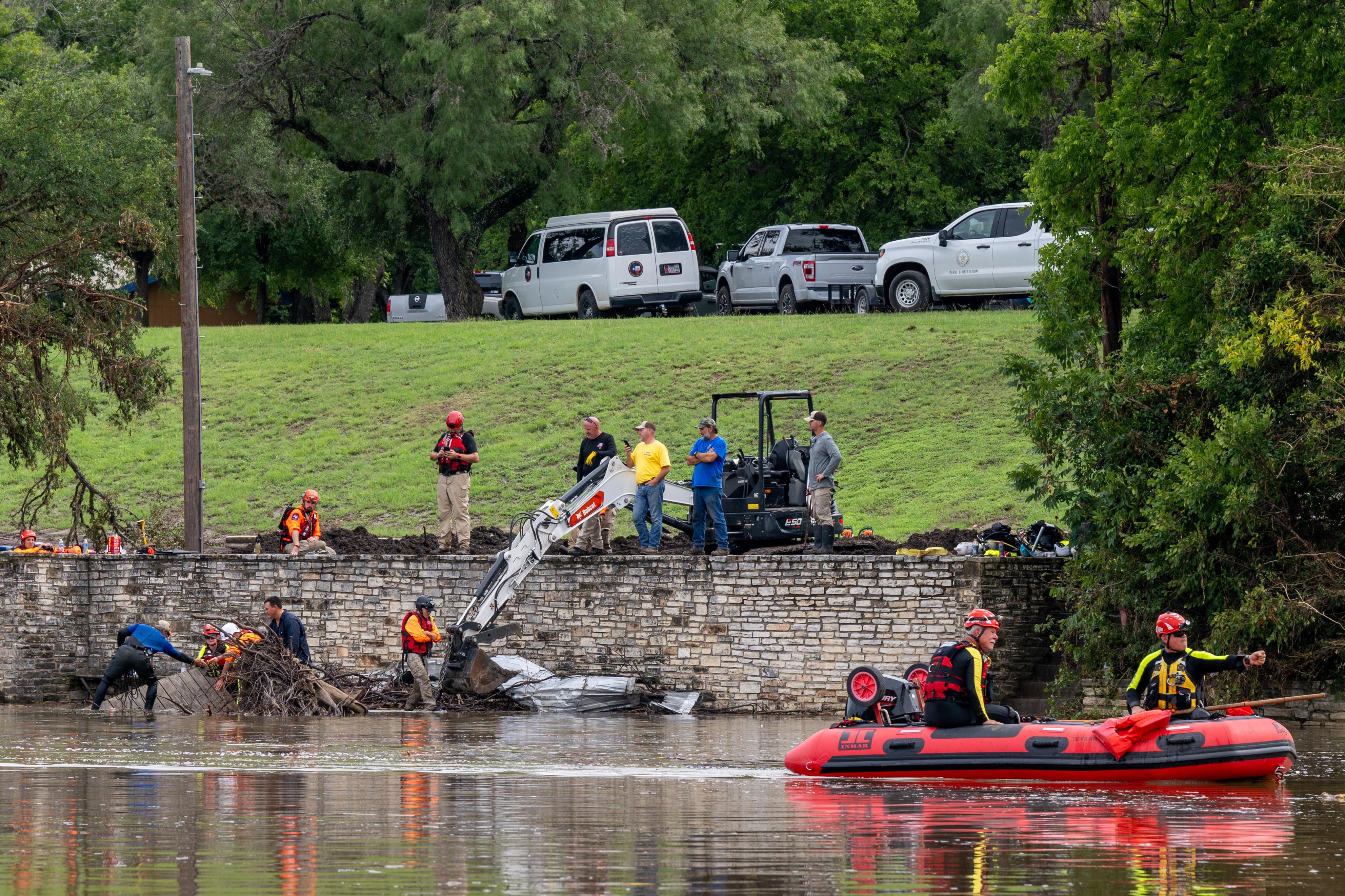 洪水の跡 米テキサス大規模洪水、不明者約100人から3人に激減 追跡調査で