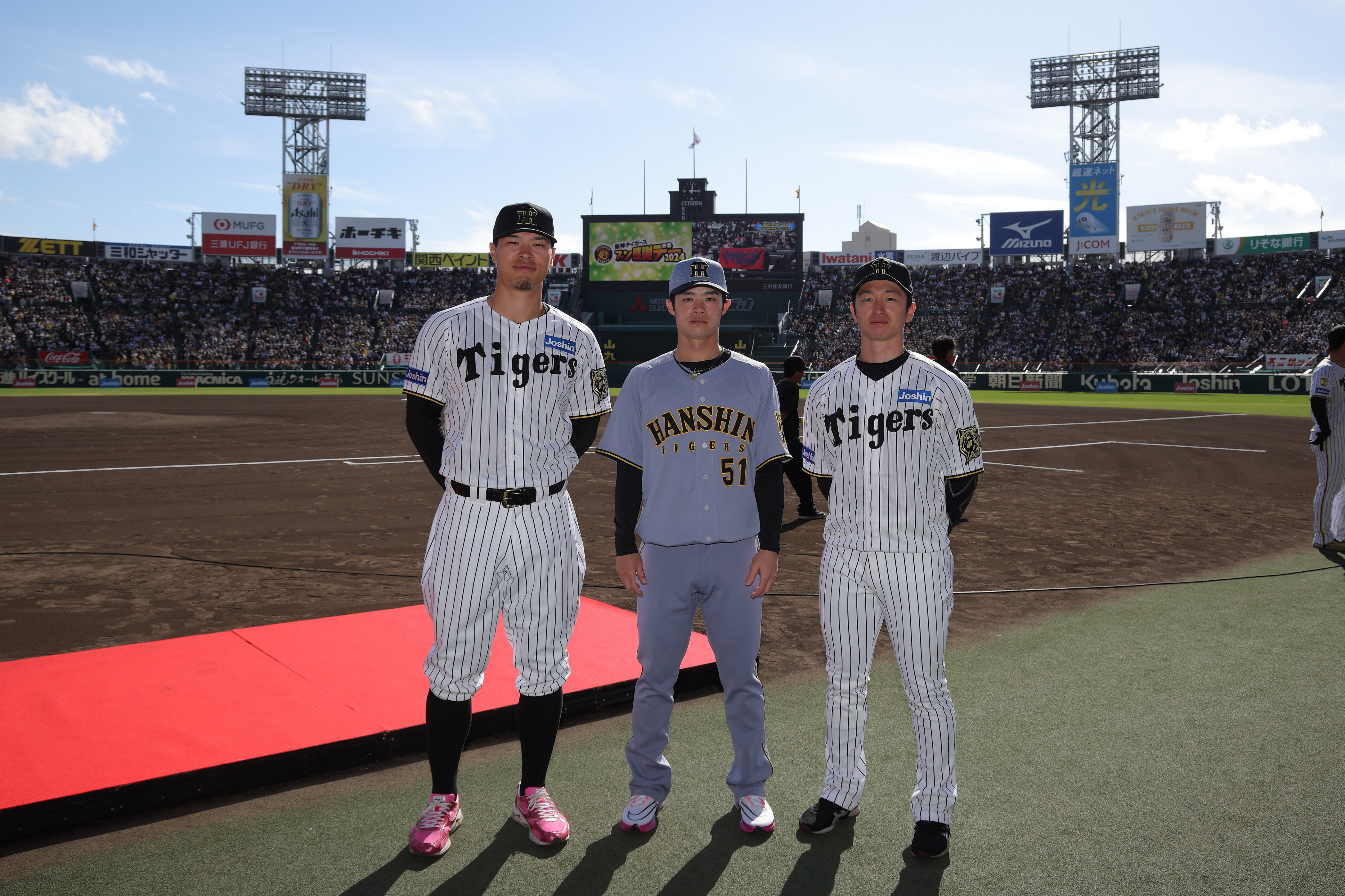 阪神、ビジターのレギュラーユニホームで球団初の「HANSHIN TIGERS」の胸文字を採用 - サンスポ