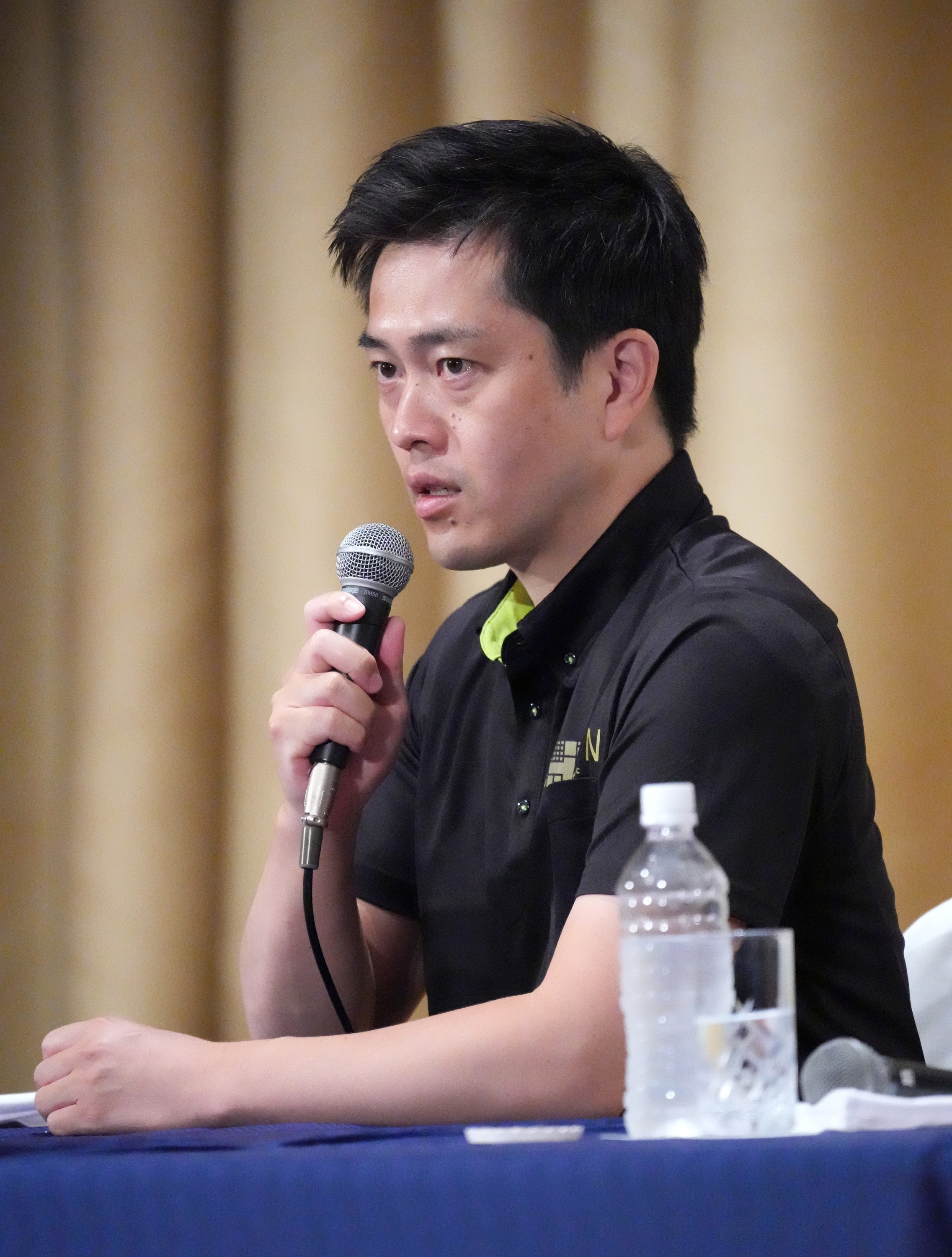 送料無料】現大阪府知事 前大阪市長 大阪維新の会 吉村洋文氏 直筆 志 額入り 送料無料】現大阪府知事 前大阪市長 大阪維新の会 吉村洋文氏