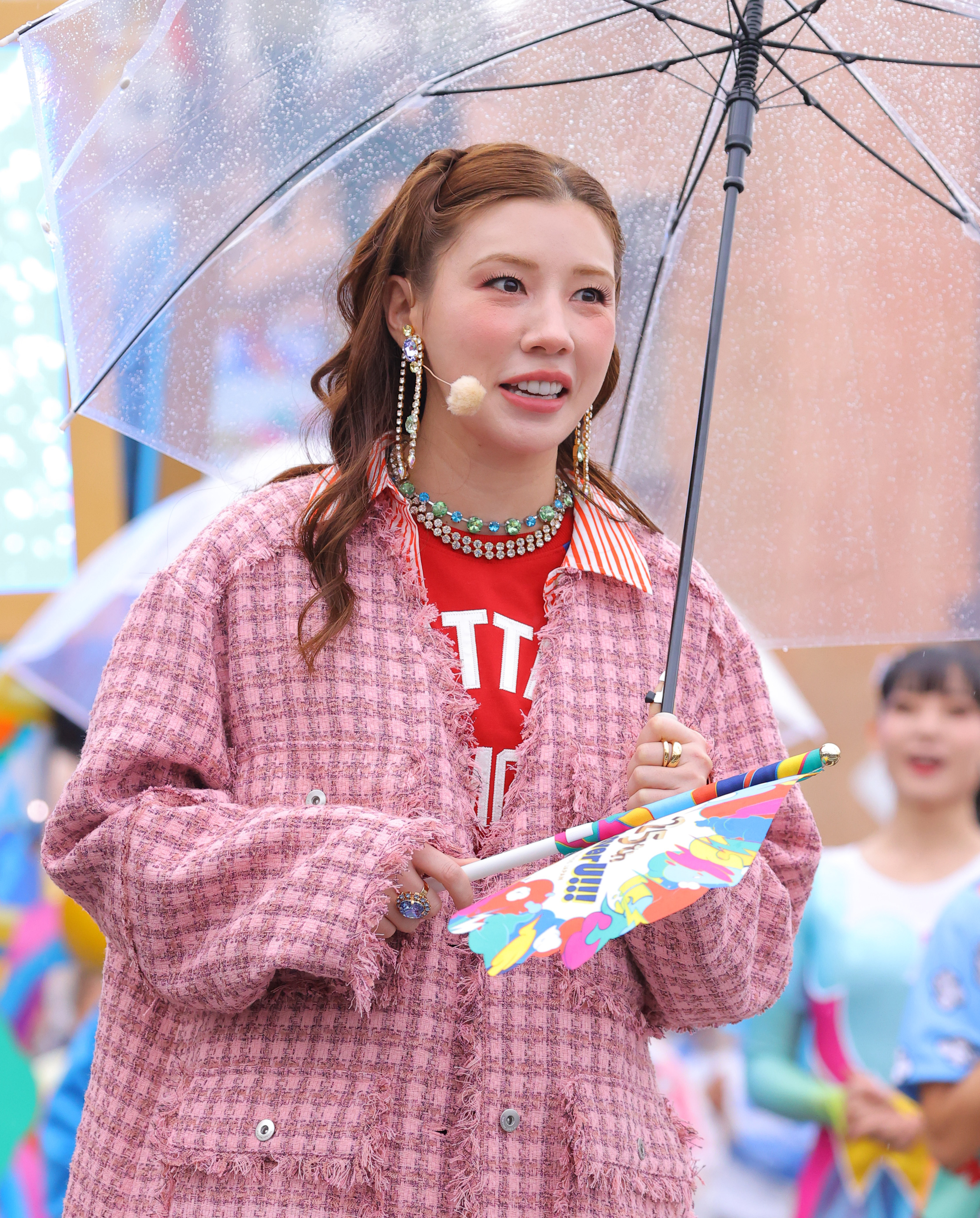 仲里依紗「こんな報道陣の前で素をさらけ出しちゃって…」USJ25周年開幕