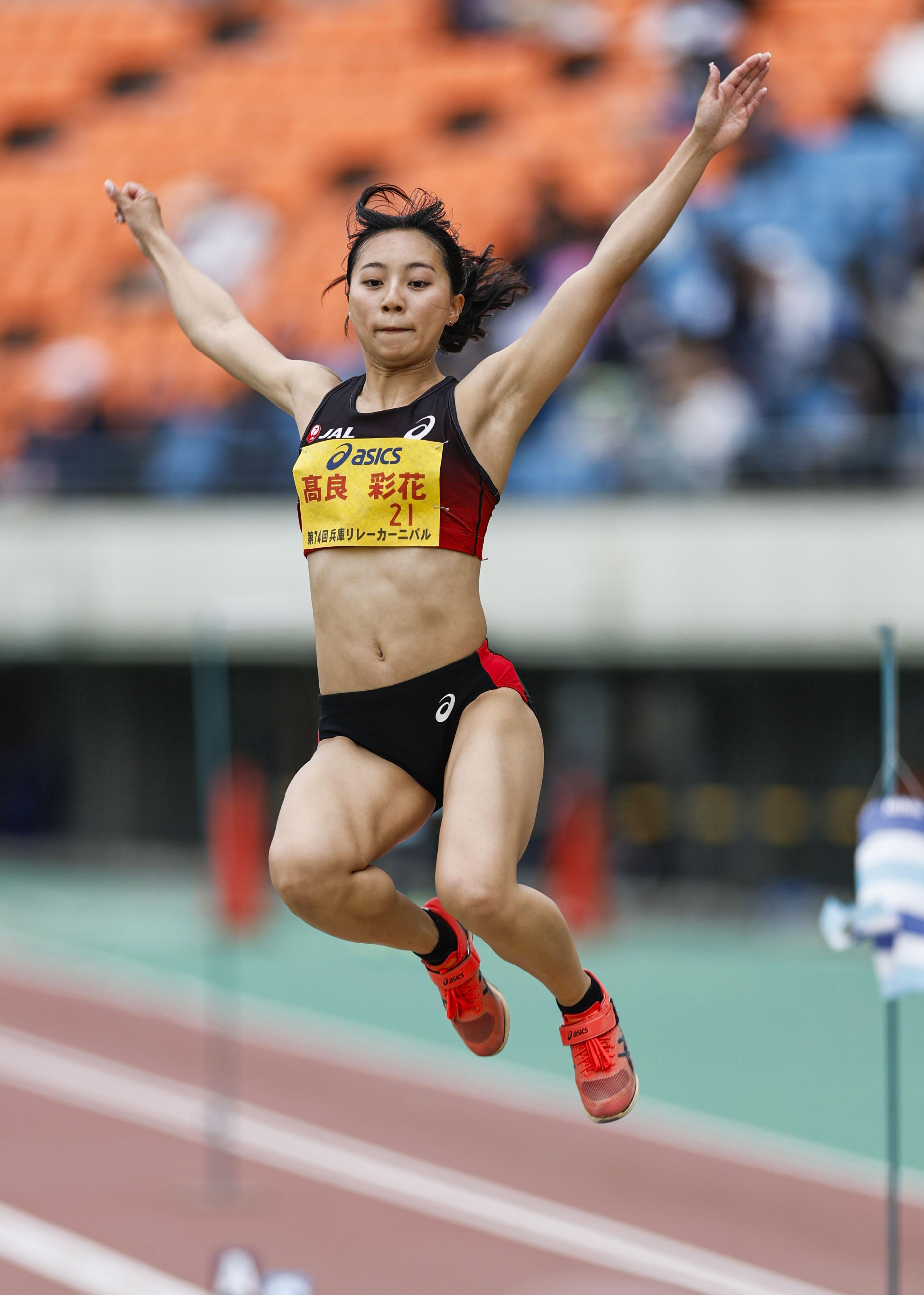 小田さゆり 「虹の調べ」油彩15号 安井賞入選 元/主体美術協会員 佳作賞受賞 高良彩花が優勝、秦澄美鈴は3位 兵庫リレーカーニバル／陸上（写真