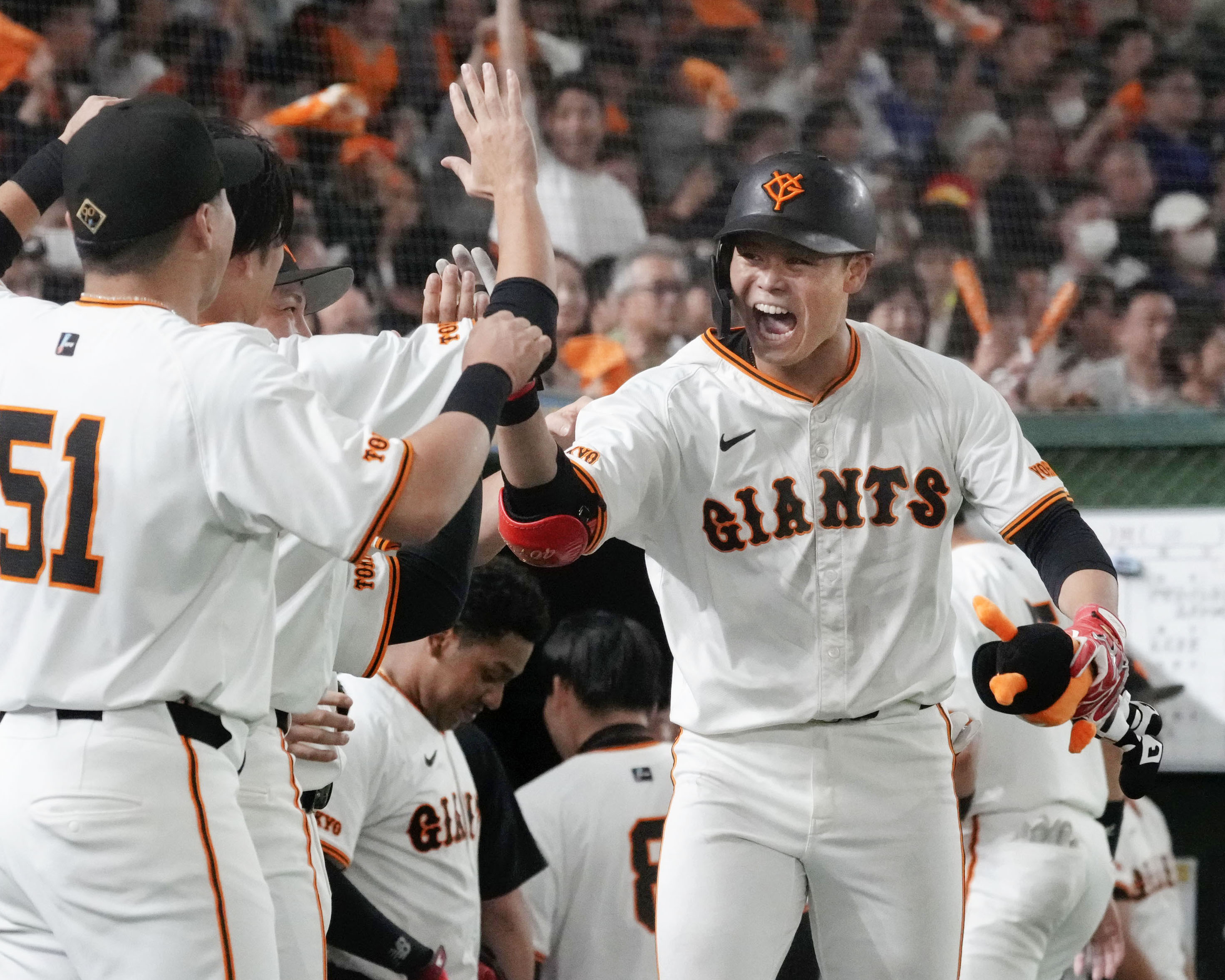 クライマックスシリーズ 巨人 セ・リーグCSファイナルステージ第5戦 巨人が勝ち3勝3敗に | NHK