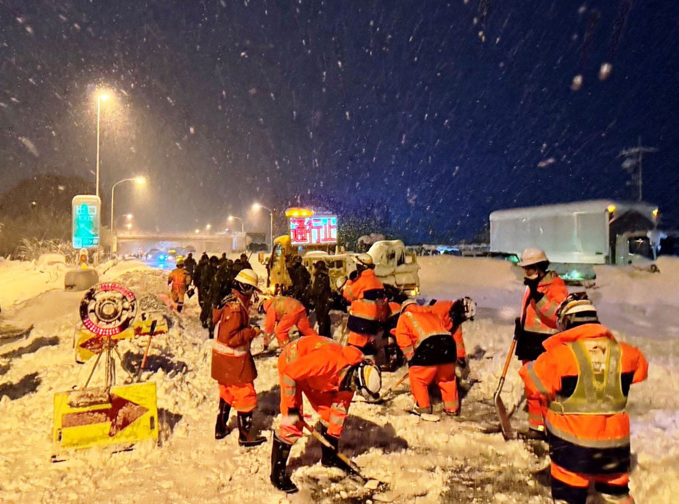 24-25最終出品　値上げ前　雪板13 1650 24-25最終出品 値上げ前 雪板13 1650 24-25最終出品 値上げ前