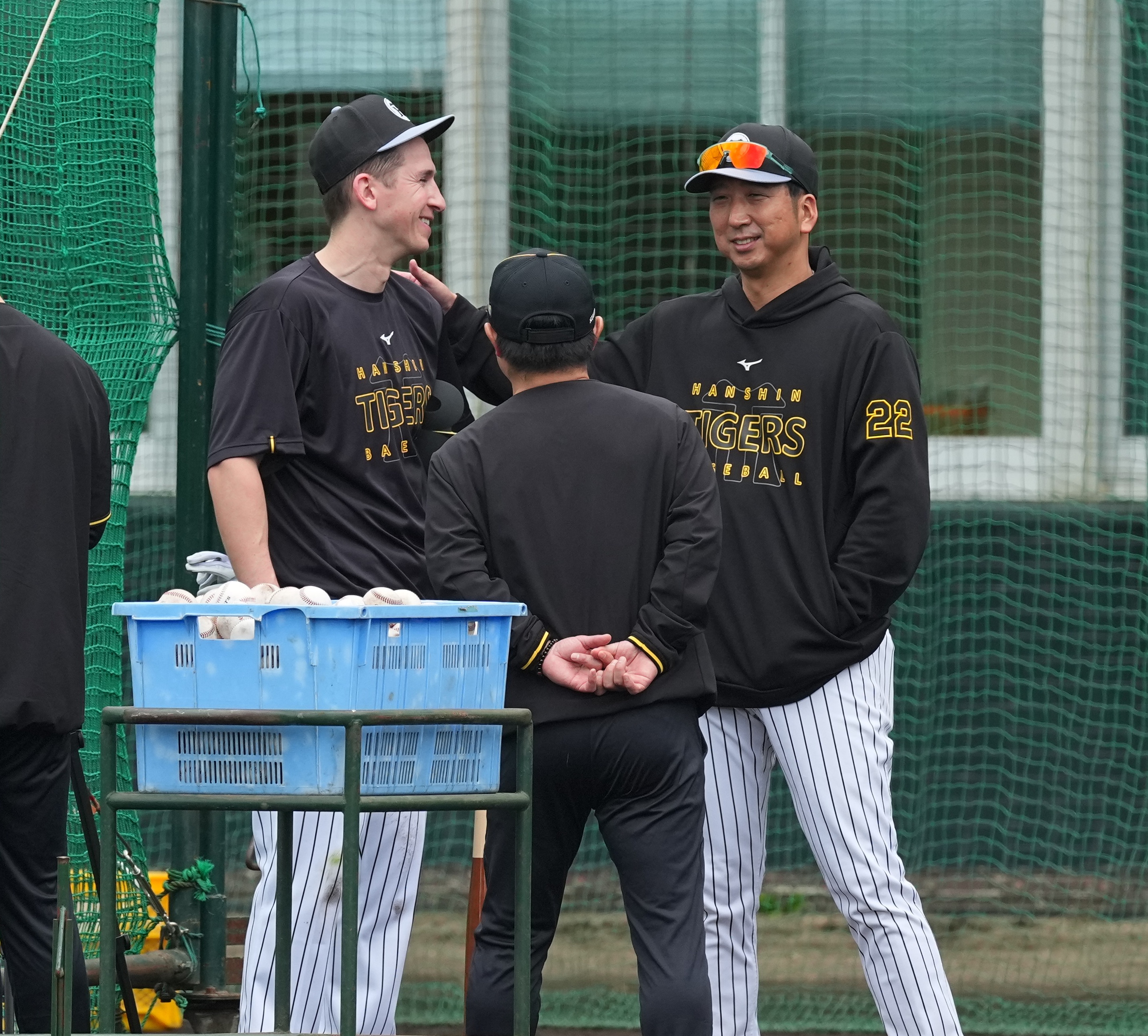 阪神・藤川球児監督が春季キャンプ初日を終え「具志川の選手が気になり