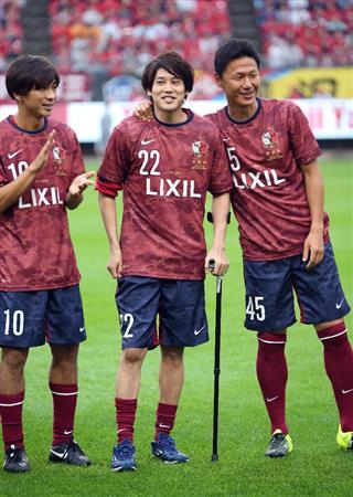 中田氏ら 合同引退試合で全員ゴール カズはｆｋ弾で魅せた 1 2ページ サンスポ