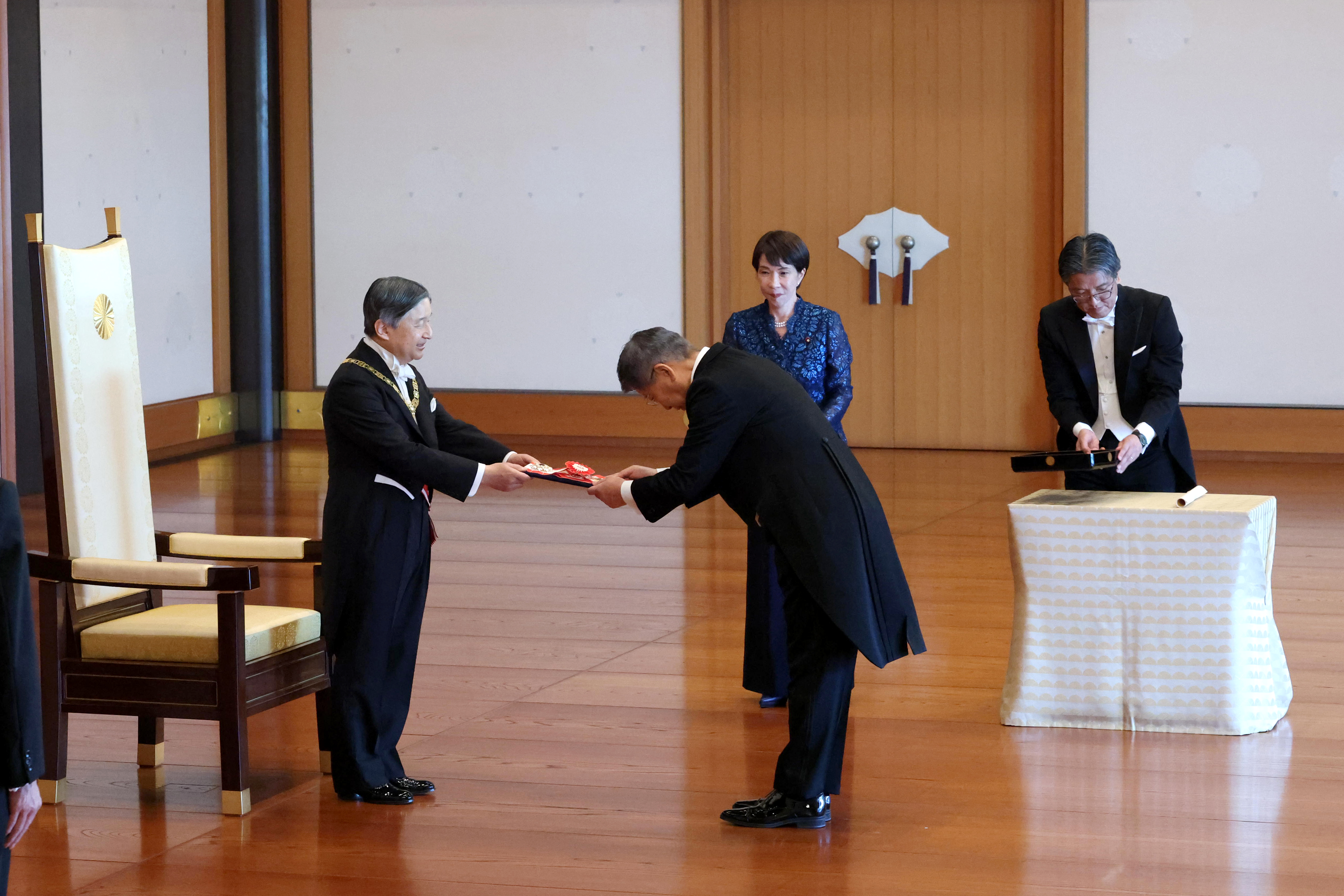 皇后さま、赤十字活動ねぎらわれる 佳子さま、みどりの感謝祭ご臨席
